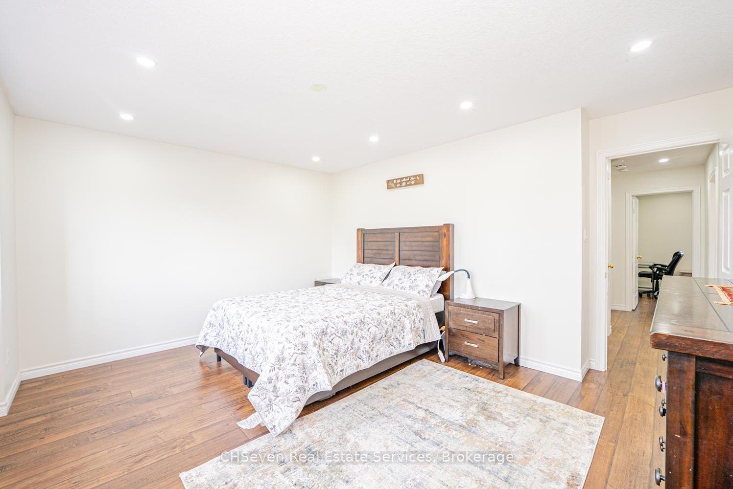 373 Thomas Slee Drive, Kitchener, Waterloo ON N2P 2X5 373 Thomas Slee Drive, Kitchener, Waterloo ON N2P 2X5