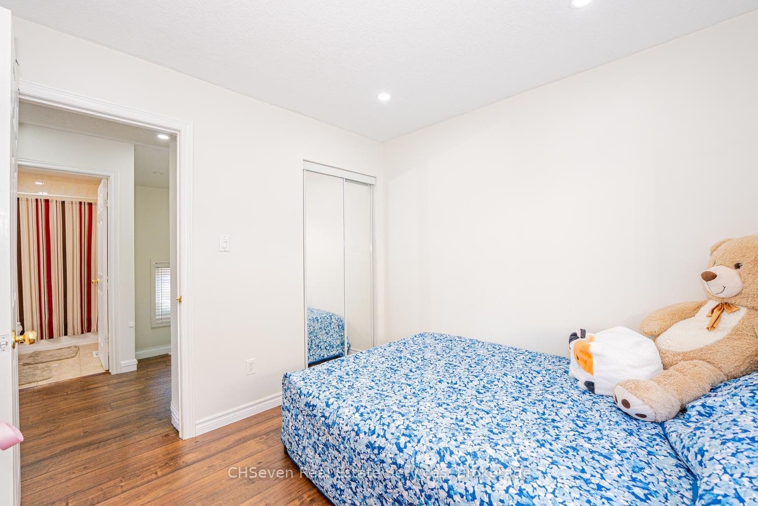 373 Thomas Slee Drive, Kitchener, Waterloo ON N2P 2X5 373 Thomas Slee Drive, Kitchener, Waterloo ON N2P 2X5