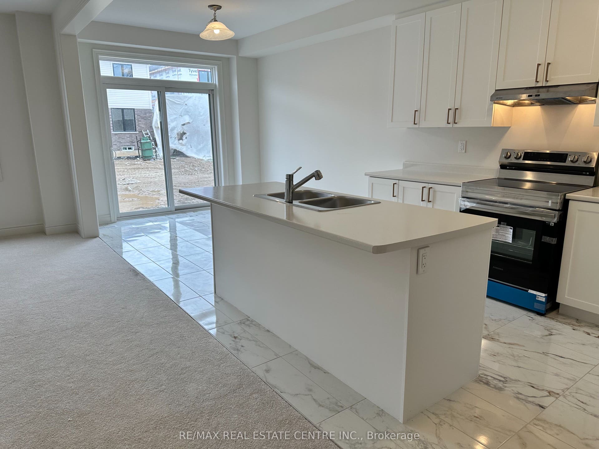 214 Elliot Avenue W, Centre Wellington, Wellington ON N1M 2W3 214 Elliot Avenue W, Centre Wellington, Wellington ON N1M 2W3
