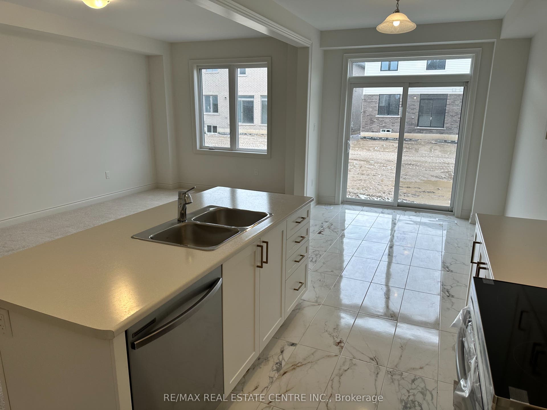 214 Elliot Avenue W, Centre Wellington, Wellington ON N1M 2W3 214 Elliot Avenue W, Centre Wellington, Wellington ON N1M 2W3