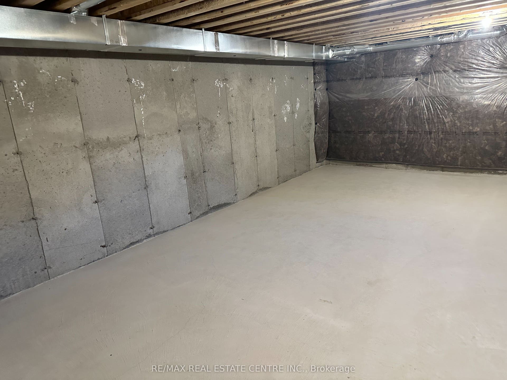 214 Elliot Avenue W, Centre Wellington, Wellington ON N1M 2W3 214 Elliot Avenue W, Centre Wellington, Wellington ON N1M 2W3