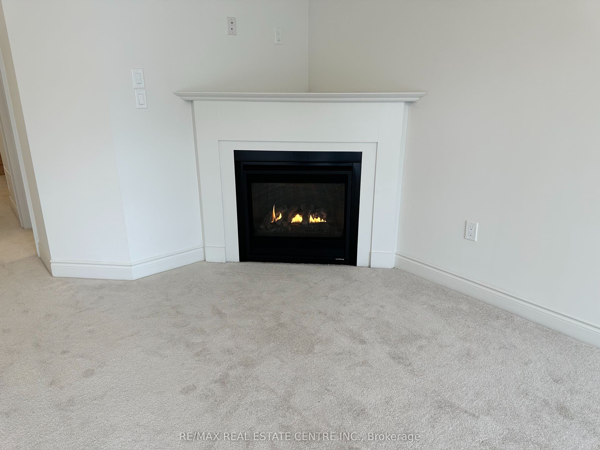214 Elliot Avenue W, Centre Wellington, Wellington ON N1M 2W3 214 Elliot Avenue W, Centre Wellington, Wellington ON N1M 2W3
