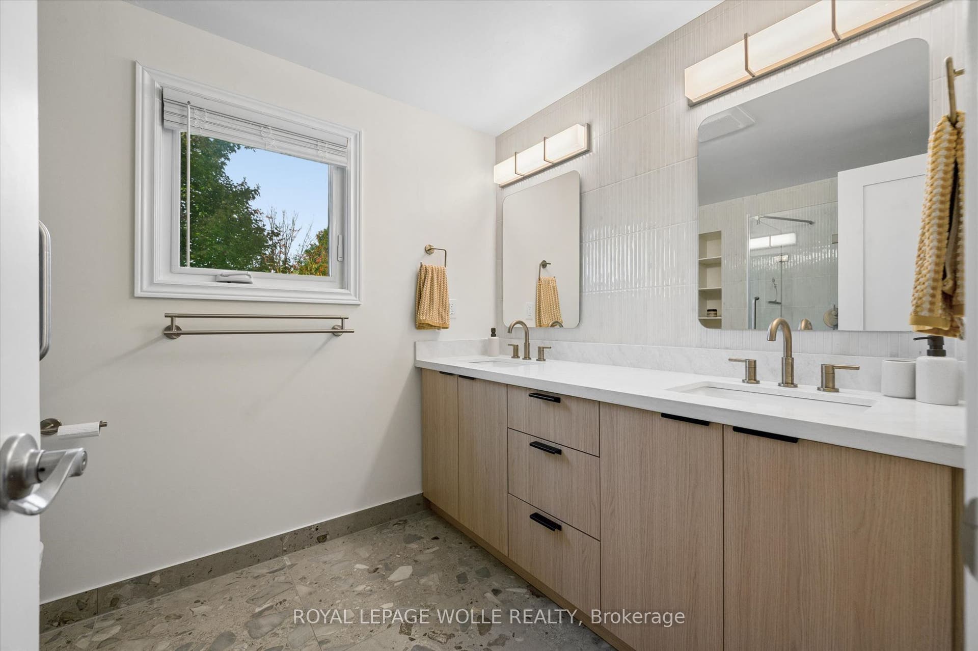 134 Bechtel Drive, Kitchener, Waterloo ON N2P 1S4 134 Bechtel Drive, Kitchener, Waterloo ON N2P 1S4