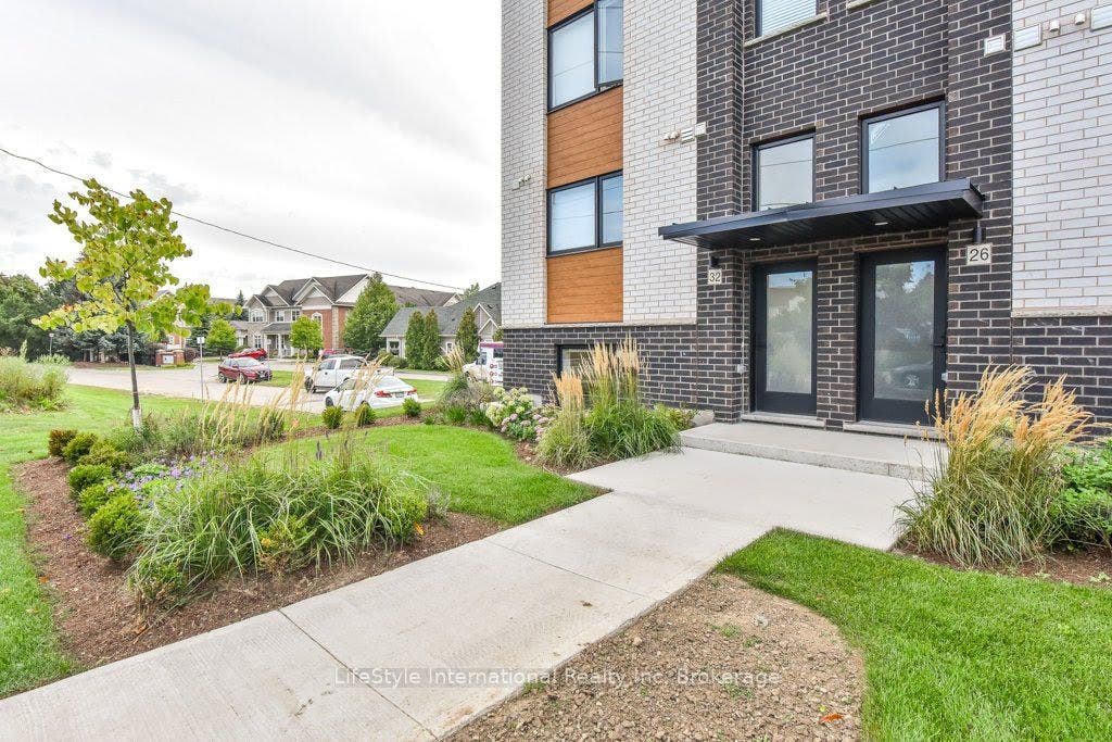 32 Duggan Lane, Guelph, Wellington ON N1L 0R2 32 Duggan Lane, Guelph, Wellington ON N1L 0R2