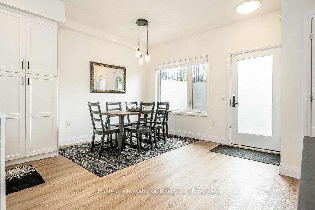 32 Duggan Lane, Guelph, Wellington ON N1L 0R2 32 Duggan Lane, Guelph, Wellington ON N1L 0R2