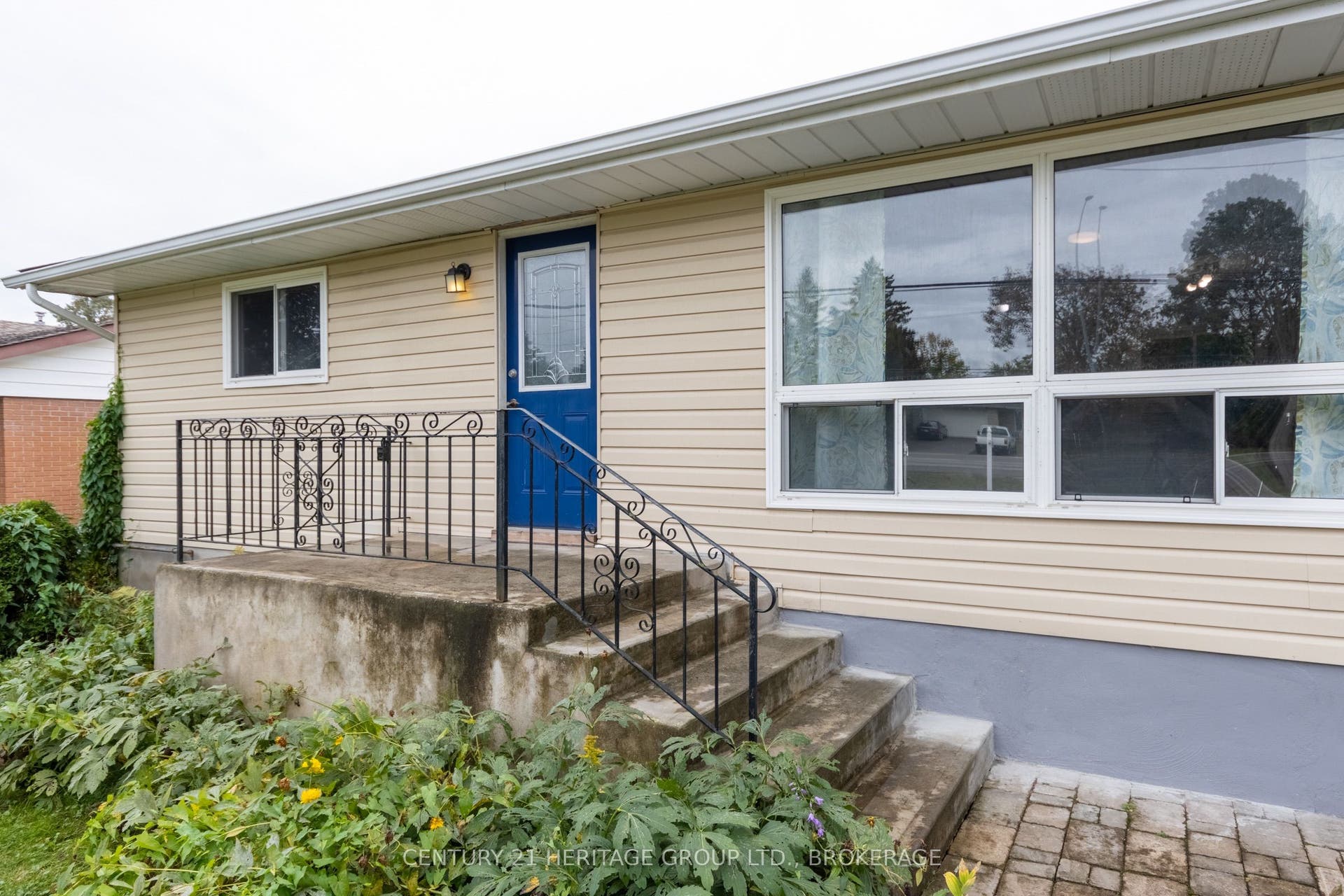 3007 Princess Street, Kingston, Frontenac ON K7L 4V2 3007 Princess Street, Kingston, Frontenac ON K7L 4V2