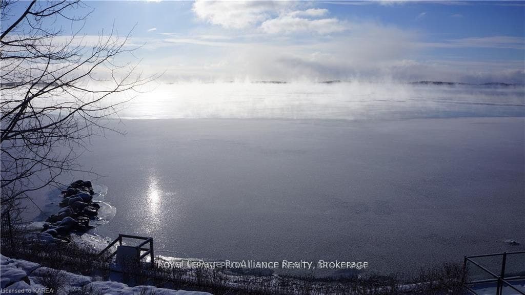 1618 St Lawrence Avenue, Kingston, Frontenac ON K7L 4V1