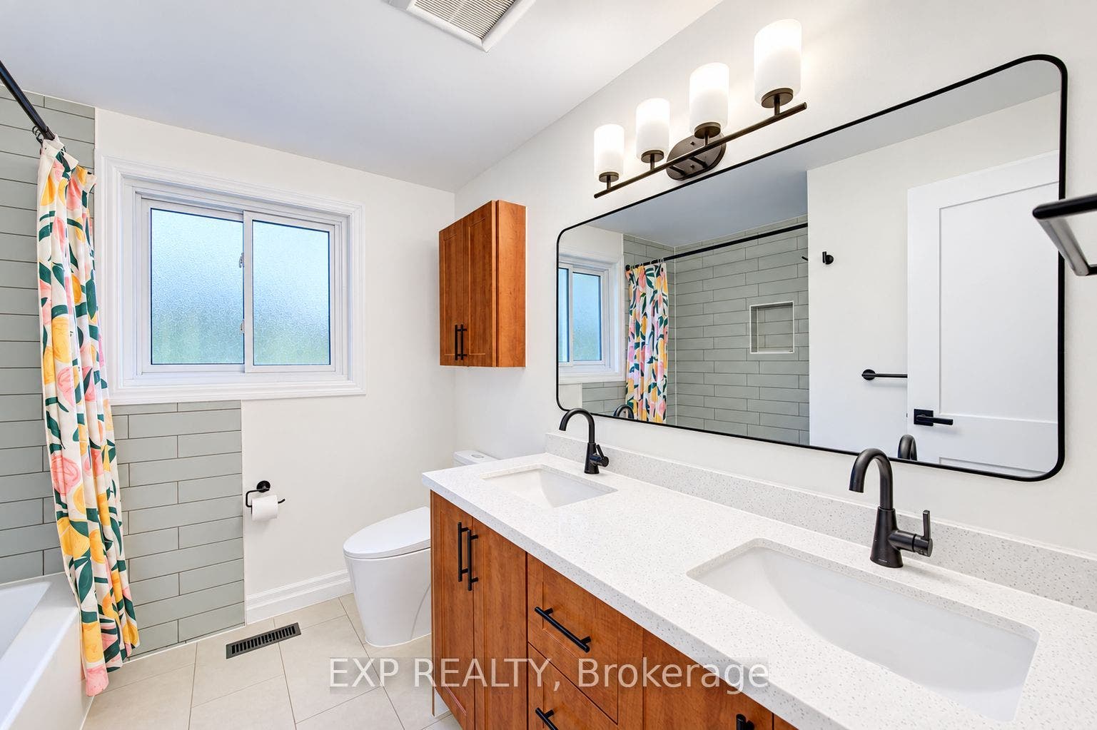 115 Chopin Drive, Kitchener, Waterloo ON N2M 2G3 115 Chopin Drive, Kitchener, Waterloo ON N2M 2G3