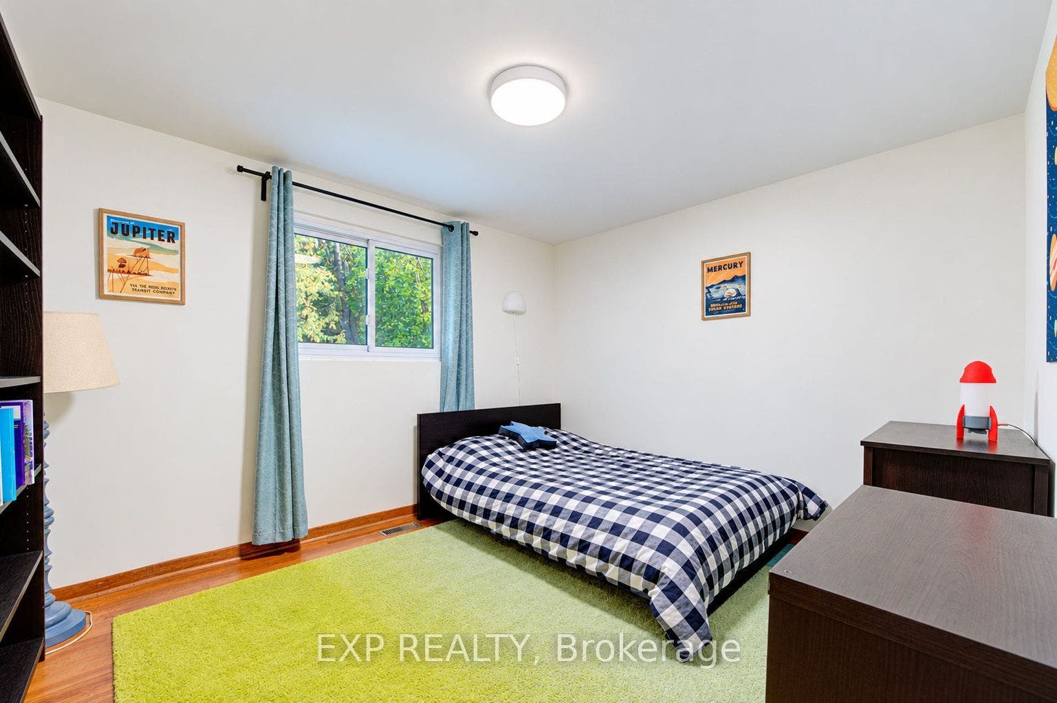 115 Chopin Drive, Kitchener, Waterloo ON N2M 2G3 115 Chopin Drive, Kitchener, Waterloo ON N2M 2G3