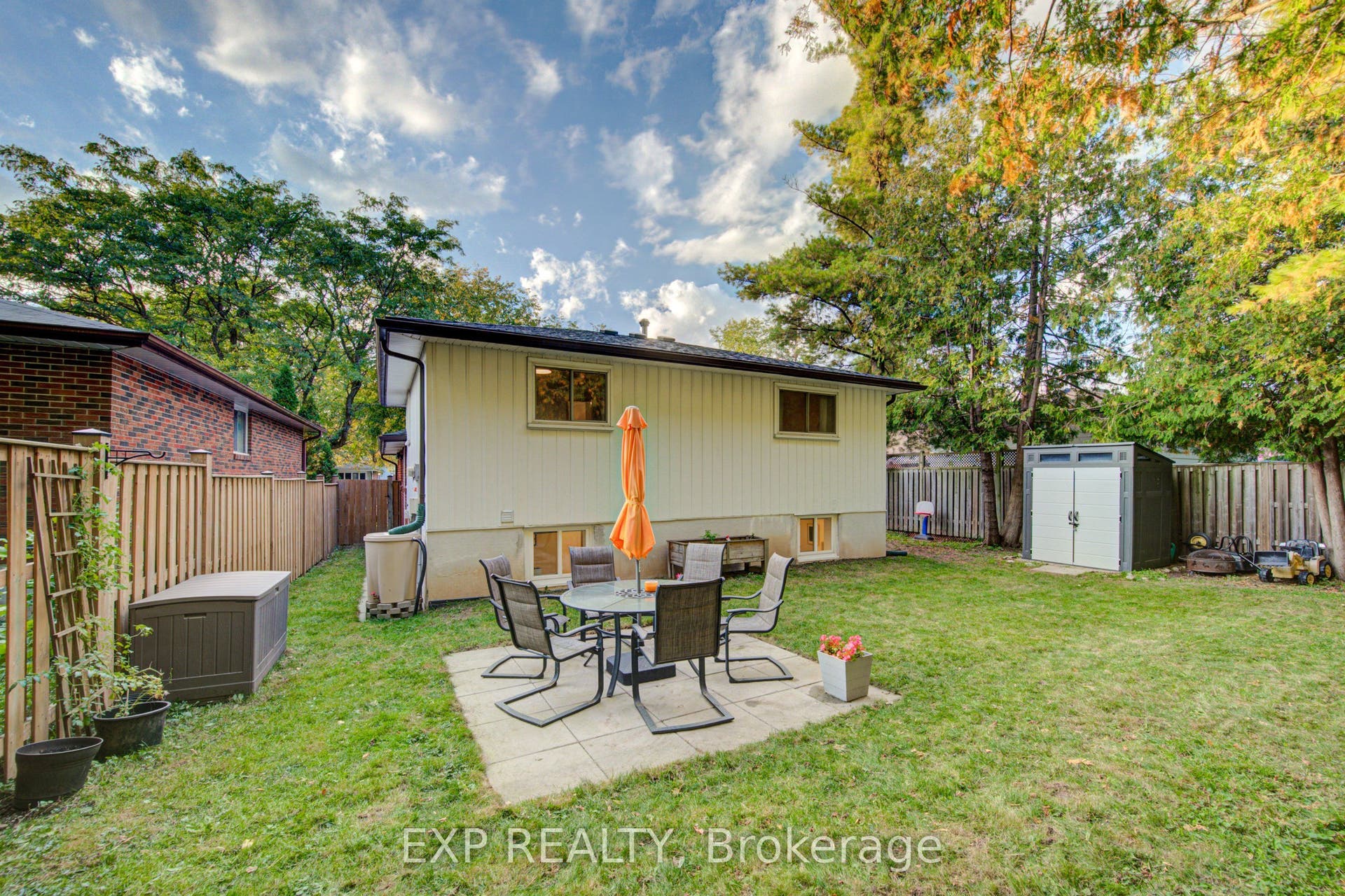 115 Chopin Drive, Kitchener, Waterloo ON N2M 2G3 115 Chopin Drive, Kitchener, Waterloo ON N2M 2G3