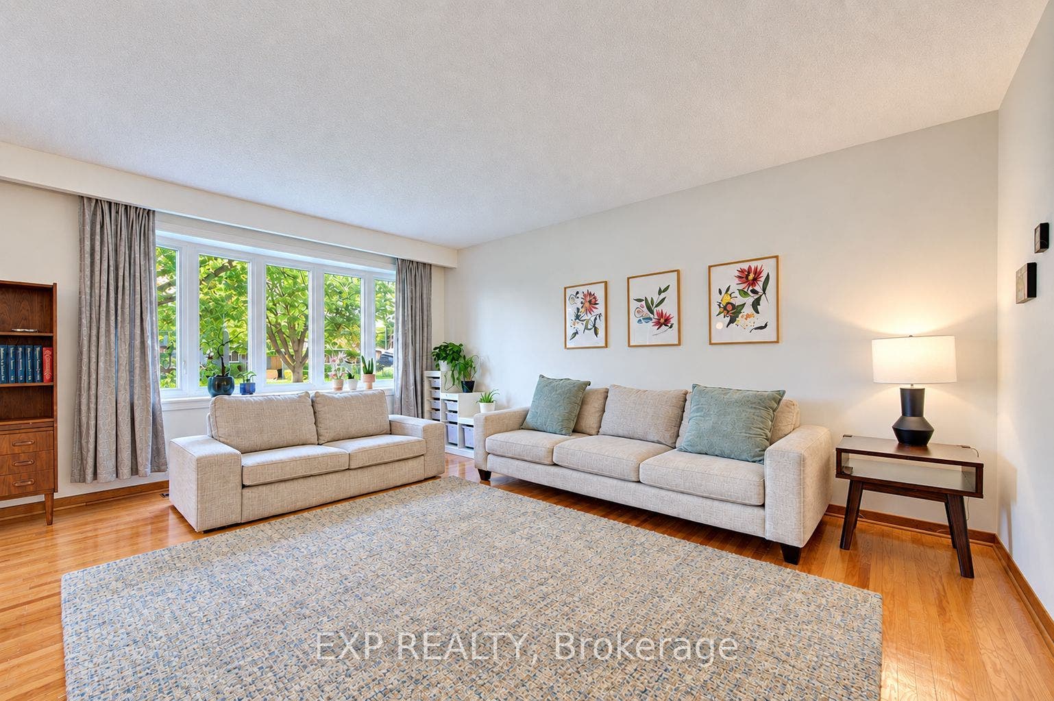 115 Chopin Drive, Kitchener, Waterloo ON N2M 2G3 115 Chopin Drive, Kitchener, Waterloo ON N2M 2G3