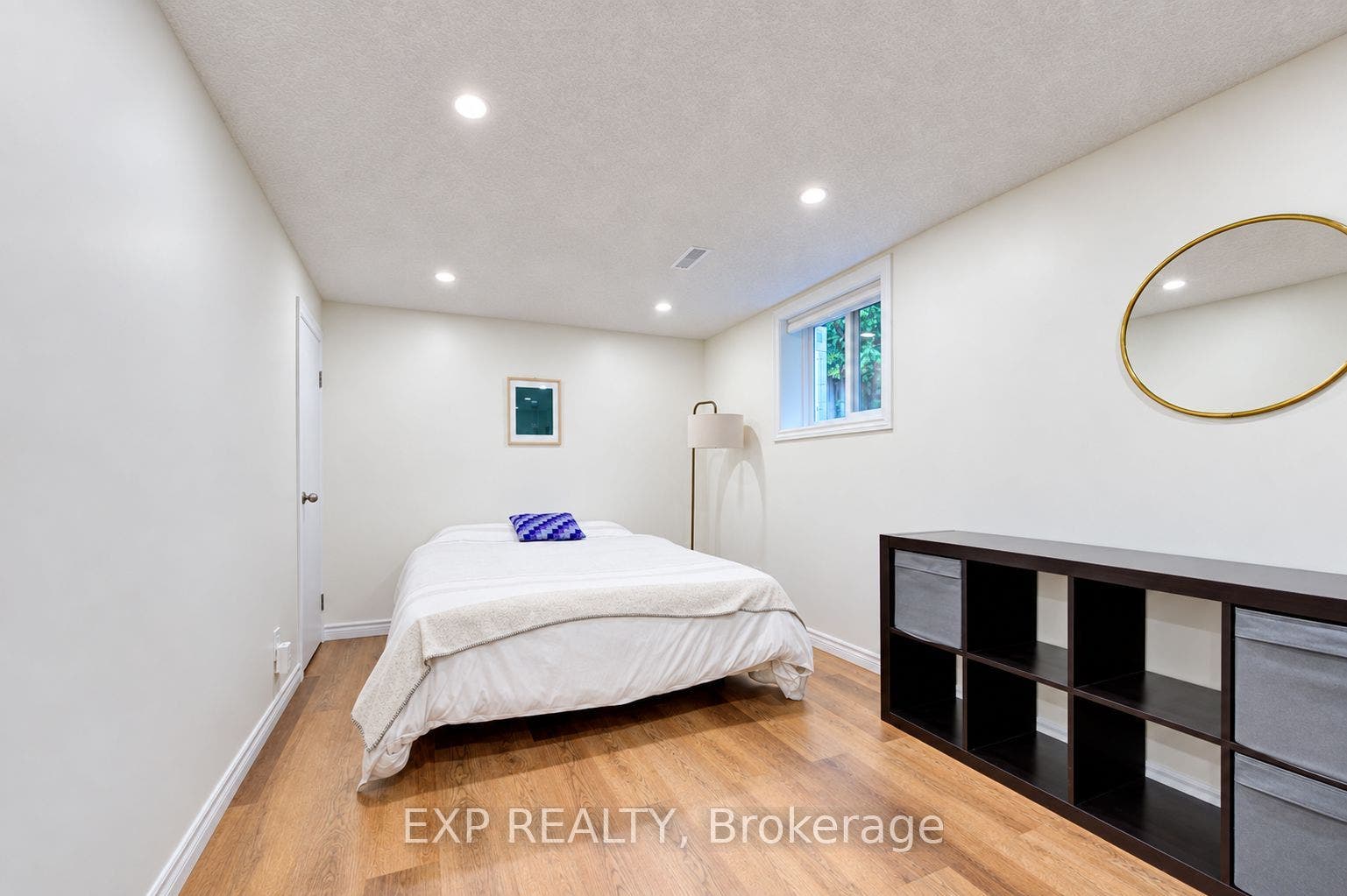 115 Chopin Drive, Kitchener, Waterloo ON N2M 2G3 115 Chopin Drive, Kitchener, Waterloo ON N2M 2G3