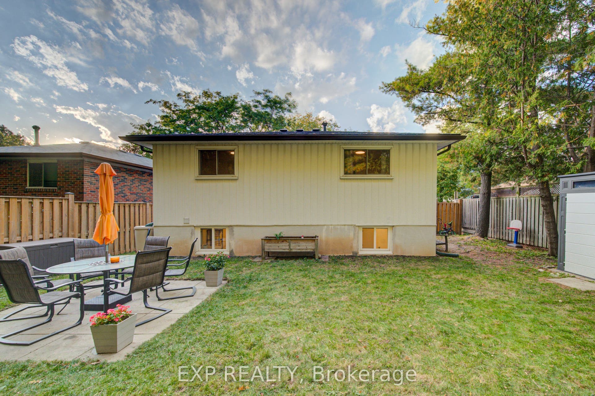 115 Chopin Drive, Kitchener, Waterloo ON N2M 2G3 115 Chopin Drive, Kitchener, Waterloo ON N2M 2G3