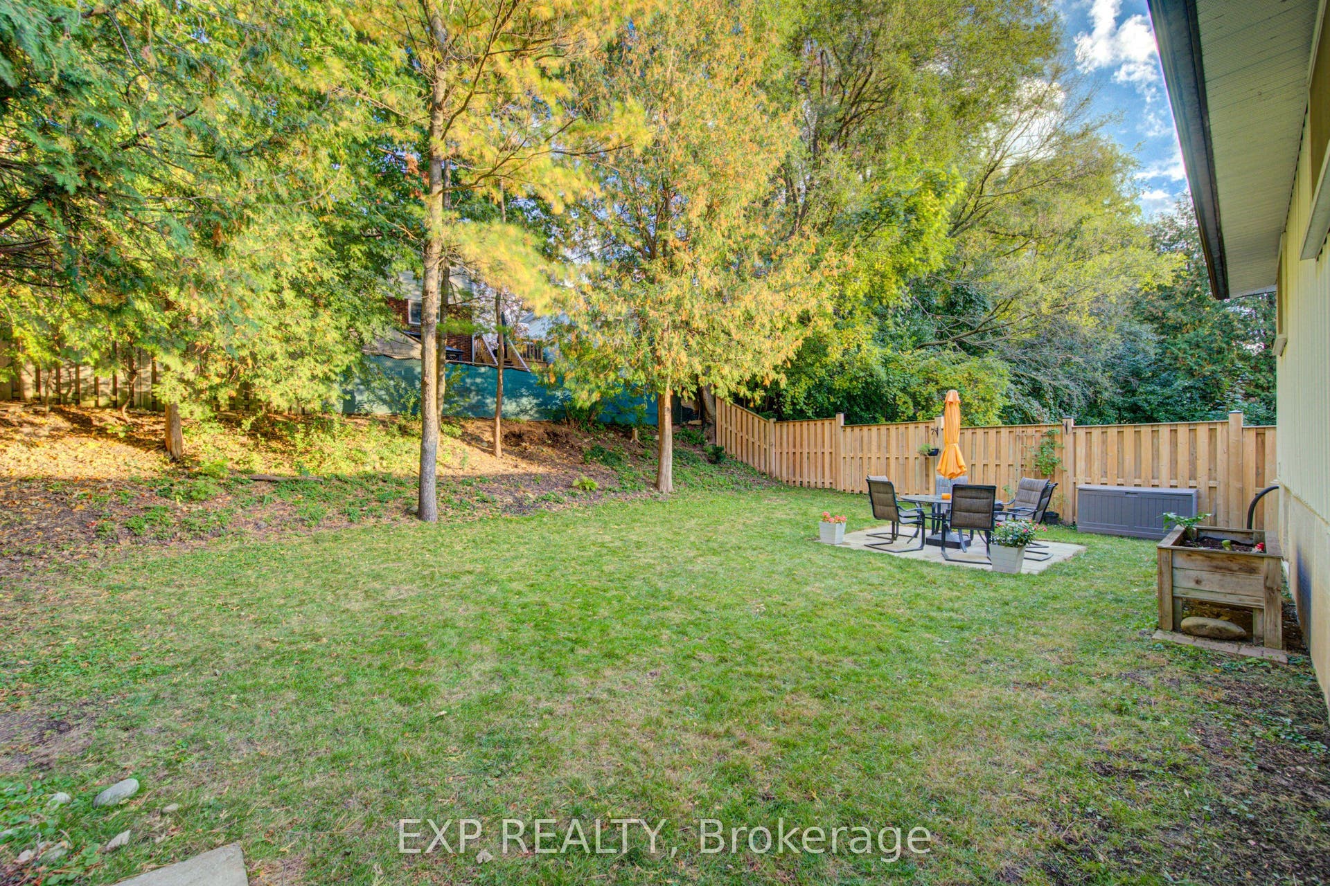 115 Chopin Drive, Kitchener, Waterloo ON N2M 2G3 115 Chopin Drive, Kitchener, Waterloo ON N2M 2G3