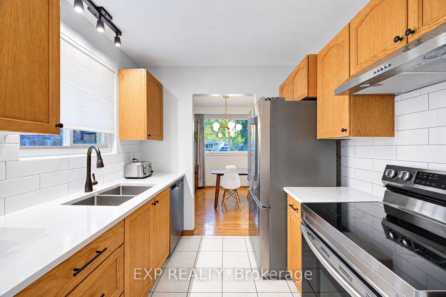 115 Chopin Drive, Kitchener, Waterloo ON N2M 2G3 115 Chopin Drive, Kitchener, Waterloo ON N2M 2G3