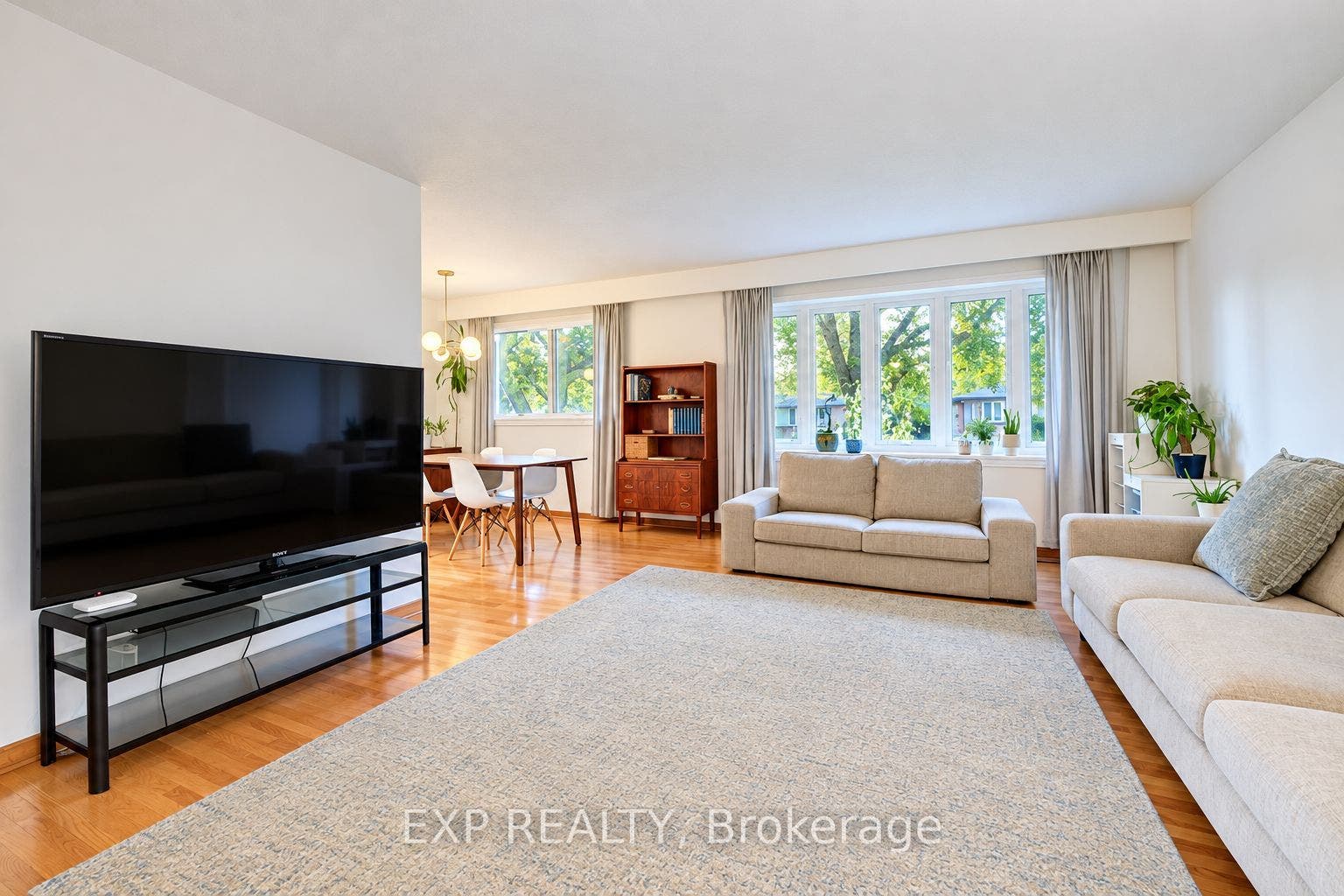 115 Chopin Drive, Kitchener, Waterloo ON N2M 2G3 115 Chopin Drive, Kitchener, Waterloo ON N2M 2G3