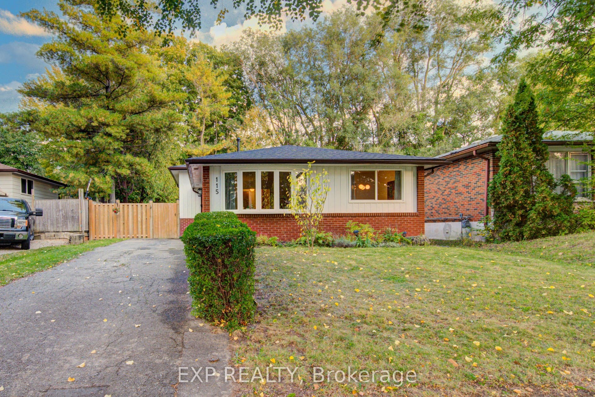 115 Chopin Drive, Kitchener, Waterloo ON N2M 2G3 115 Chopin Drive, Kitchener, Waterloo ON N2M 2G3