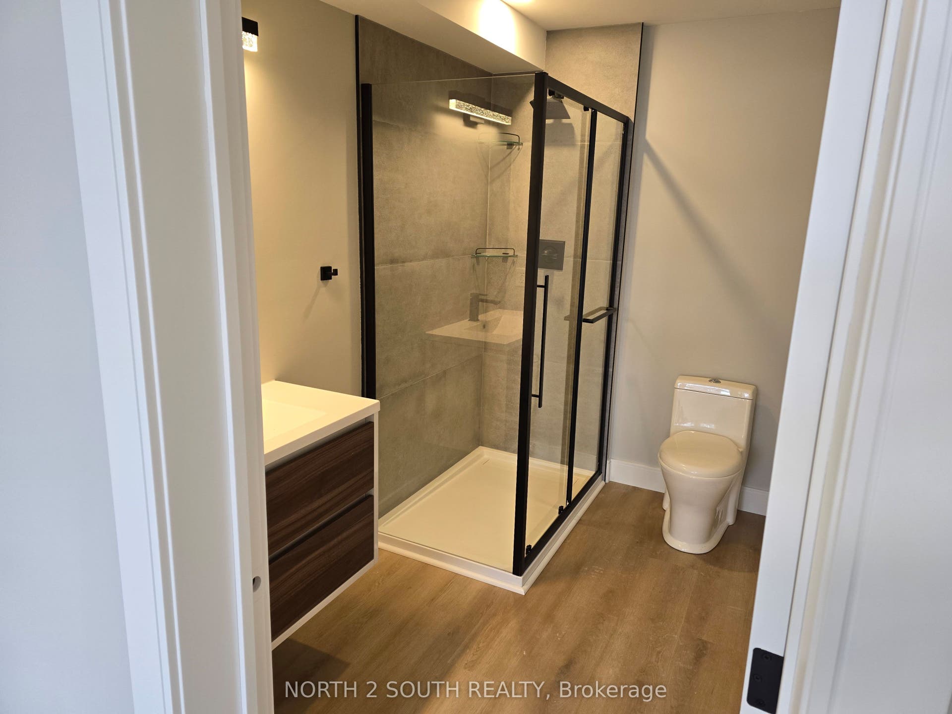 241 Darling Street, #1, Brantford, Brantford ON N3S 3X3 241 Darling Street, #1, Brantford, Brantford ON N3S 3X3