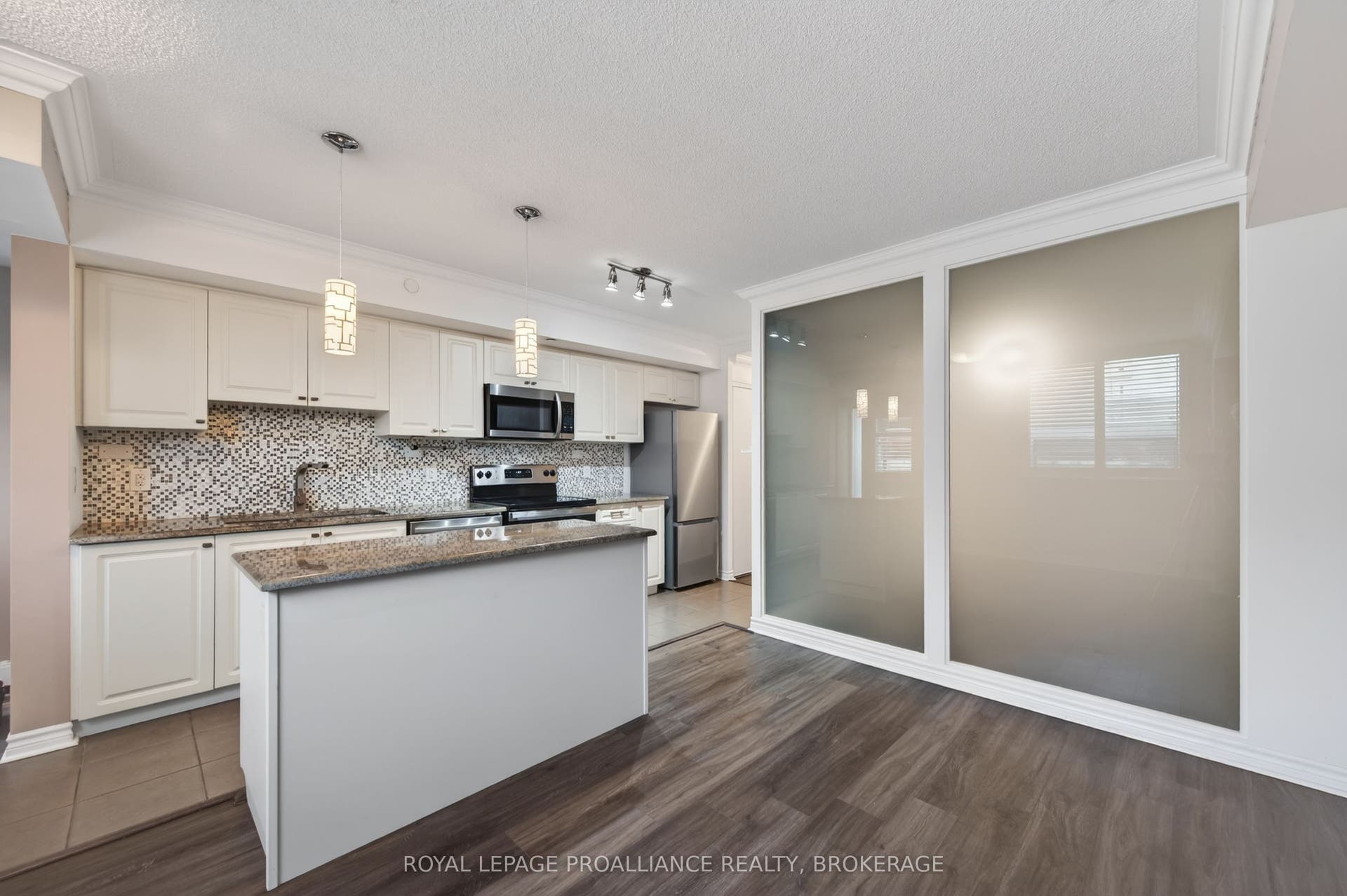 121 Queen Street, #A2, Kingston, Frontenac ON K7K 0G6