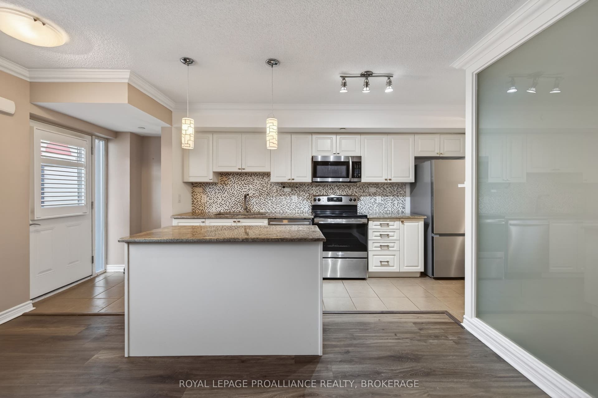 121 Queen Street, #A2, Kingston, Frontenac ON K7K 0G6