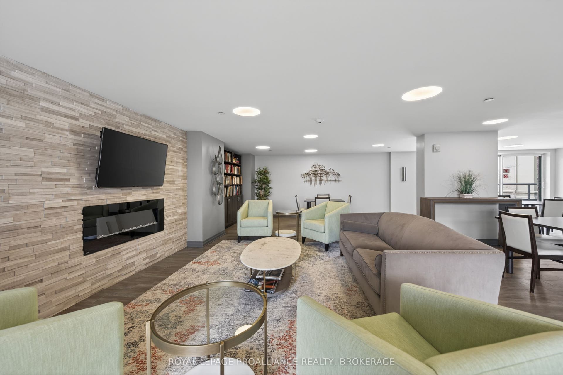 121 Queen Street, #A2, Kingston, Frontenac ON K7K 0G6