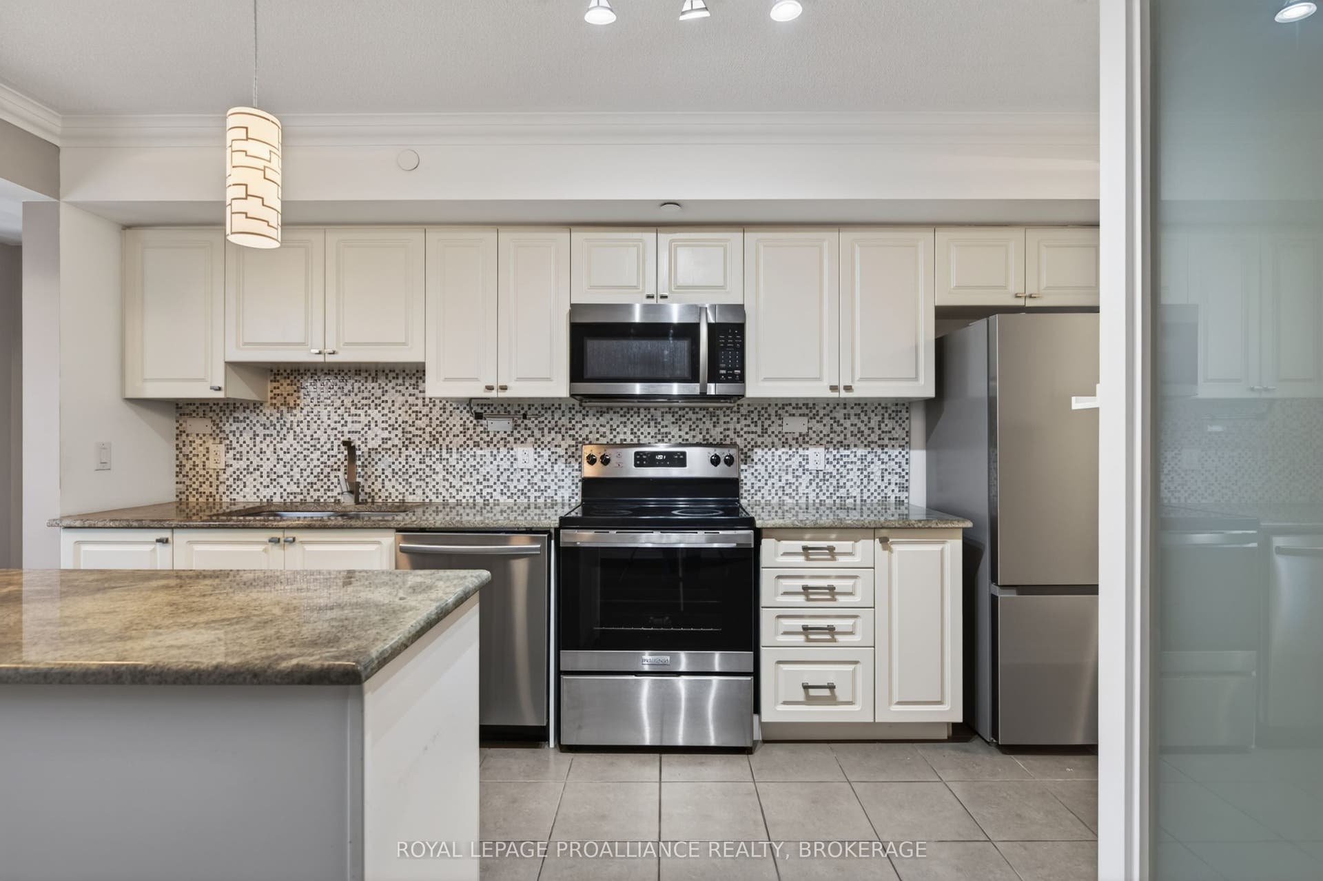 121 Queen Street, #A2, Kingston, Frontenac ON K7K 0G6
