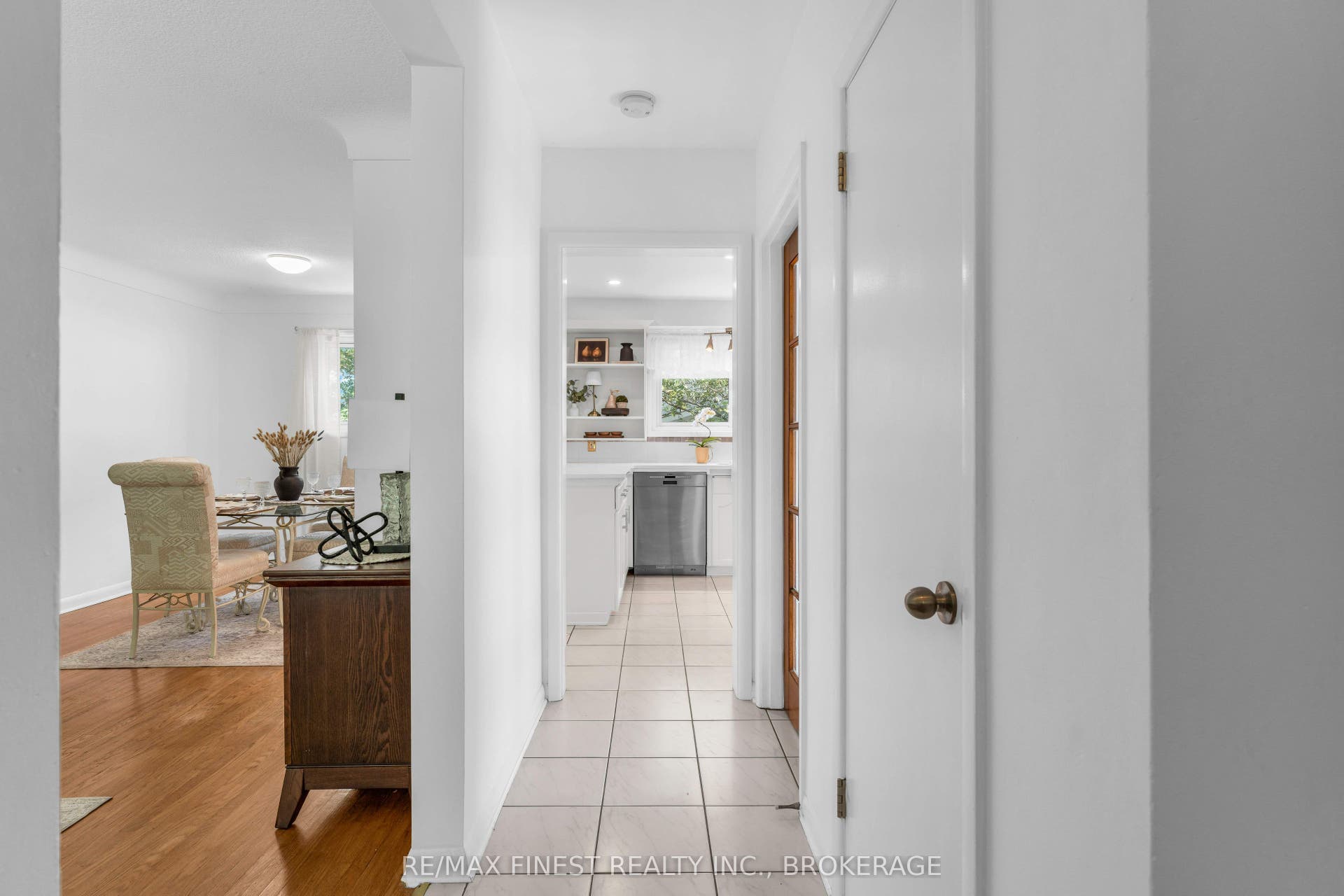 330 Meadowcrest Road, Kingston, Frontenac ON K7M 3S3 330 Meadowcrest Road, Kingston, Frontenac ON K7M 3S3
