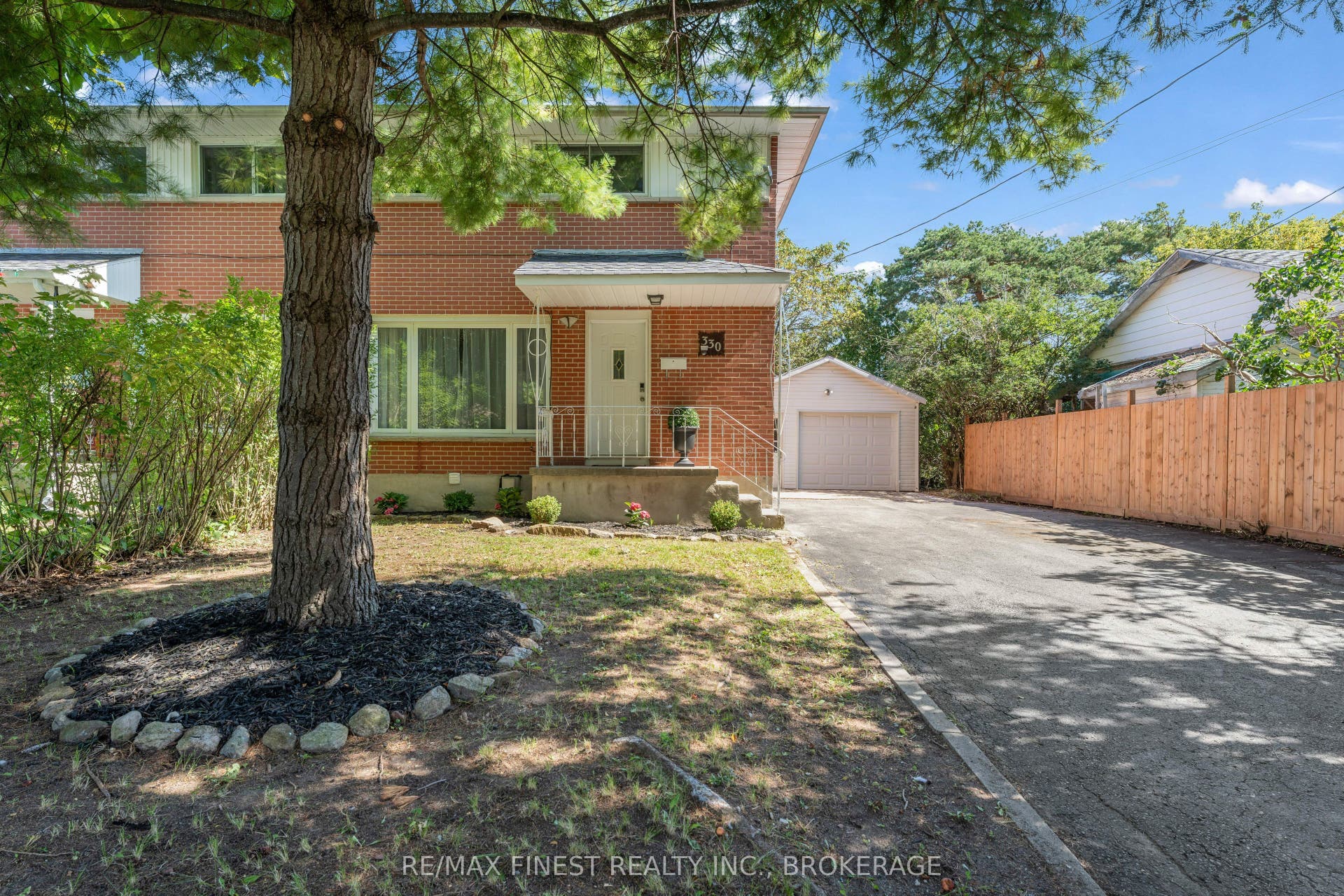 330 Meadowcrest Road, Kingston, Frontenac ON K7M 3S3 330 Meadowcrest Road, Kingston, Frontenac ON K7M 3S3