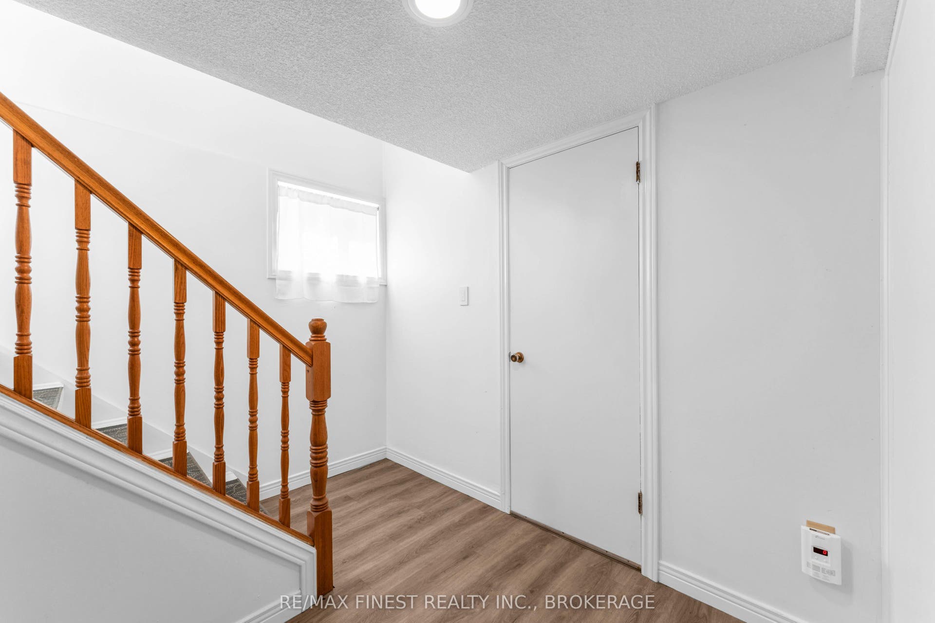 330 Meadowcrest Road, Kingston, Frontenac ON K7M 3S3 330 Meadowcrest Road, Kingston, Frontenac ON K7M 3S3