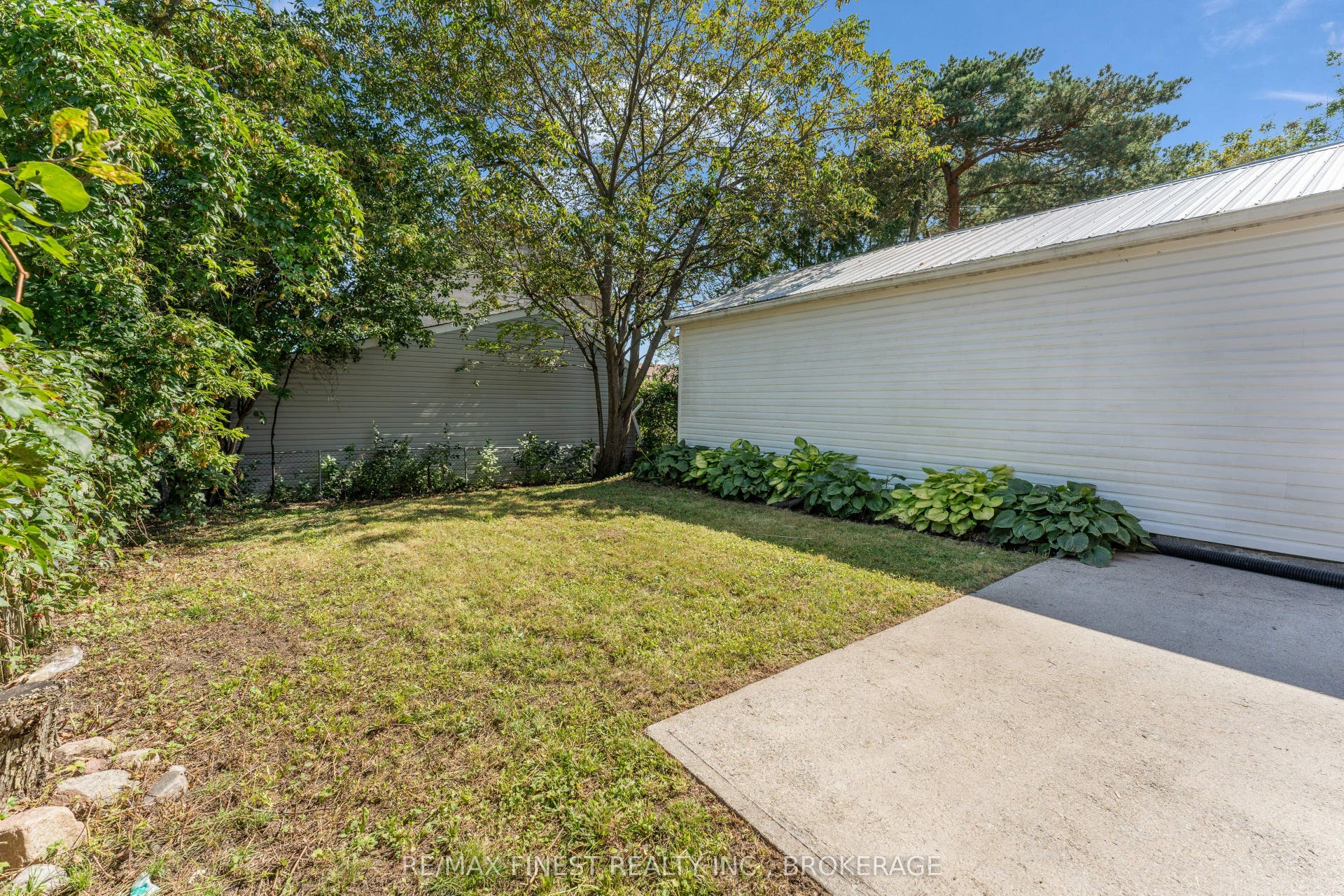 330 Meadowcrest Road, Kingston, Frontenac ON K7M 3S3 330 Meadowcrest Road, Kingston, Frontenac ON K7M 3S3