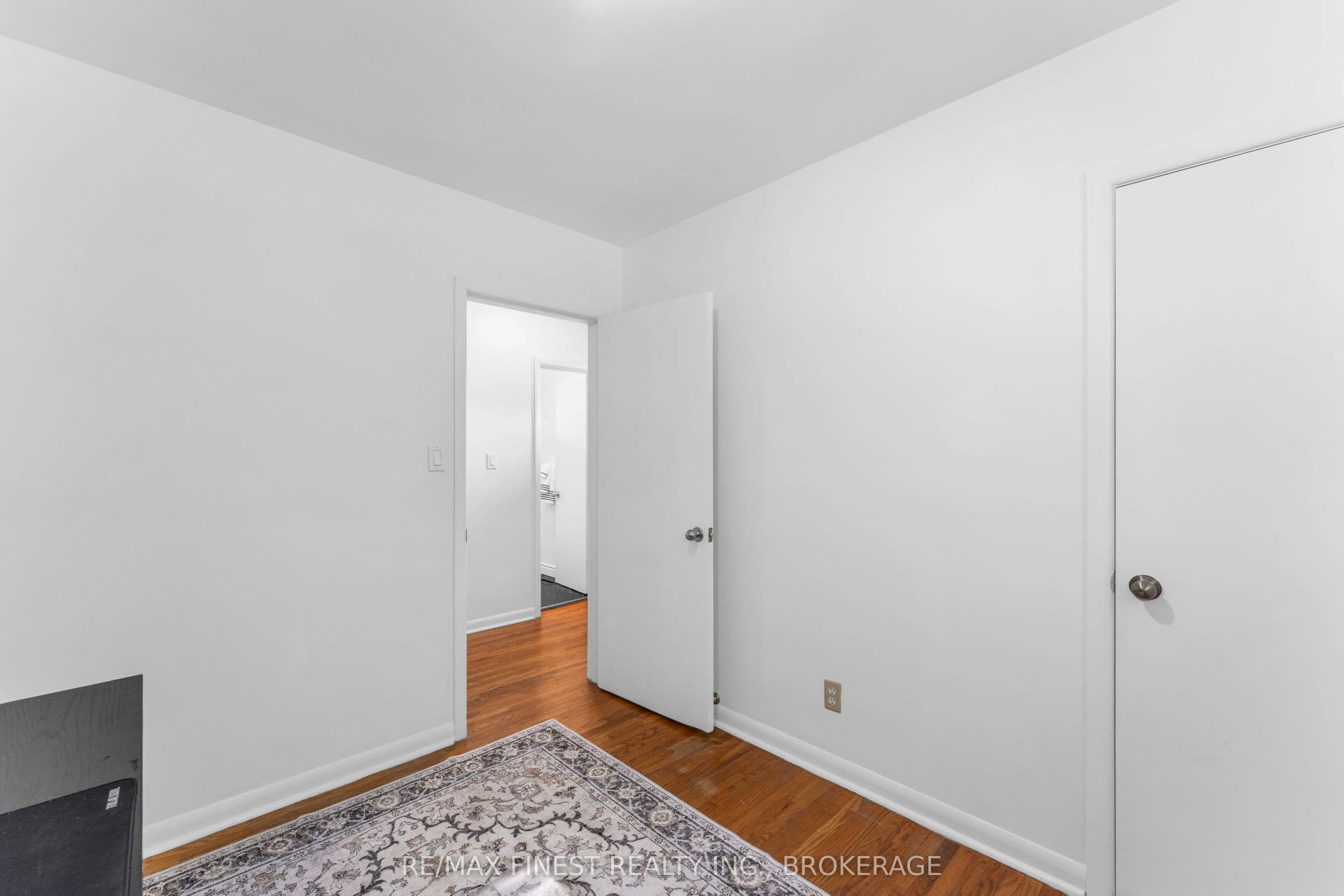330 Meadowcrest Road, Kingston, Frontenac ON K7M 3S3 330 Meadowcrest Road, Kingston, Frontenac ON K7M 3S3
