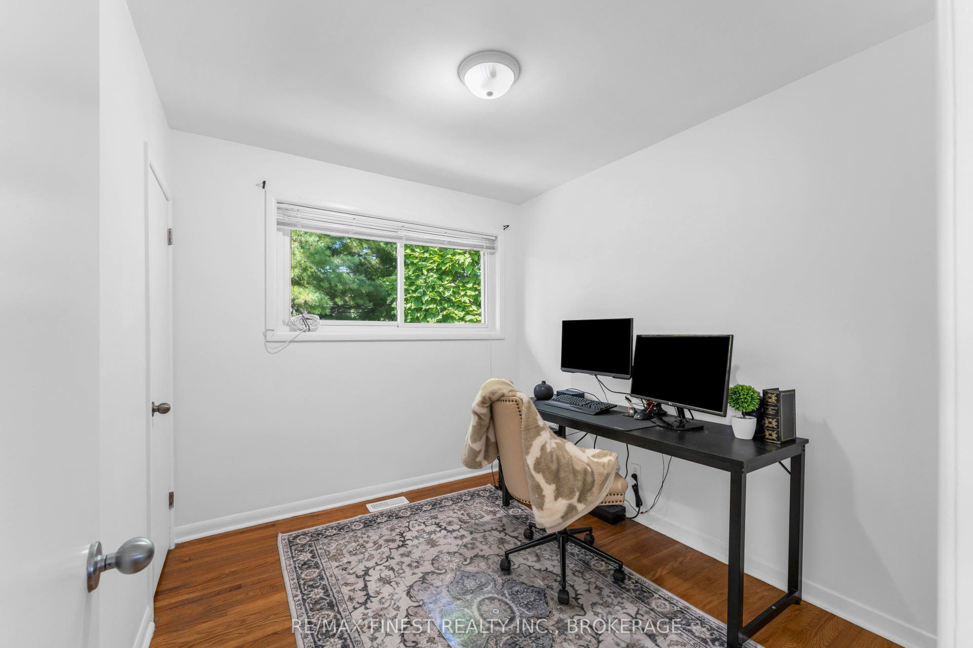 330 Meadowcrest Road, Kingston, Frontenac ON K7M 3S3 330 Meadowcrest Road, Kingston, Frontenac ON K7M 3S3