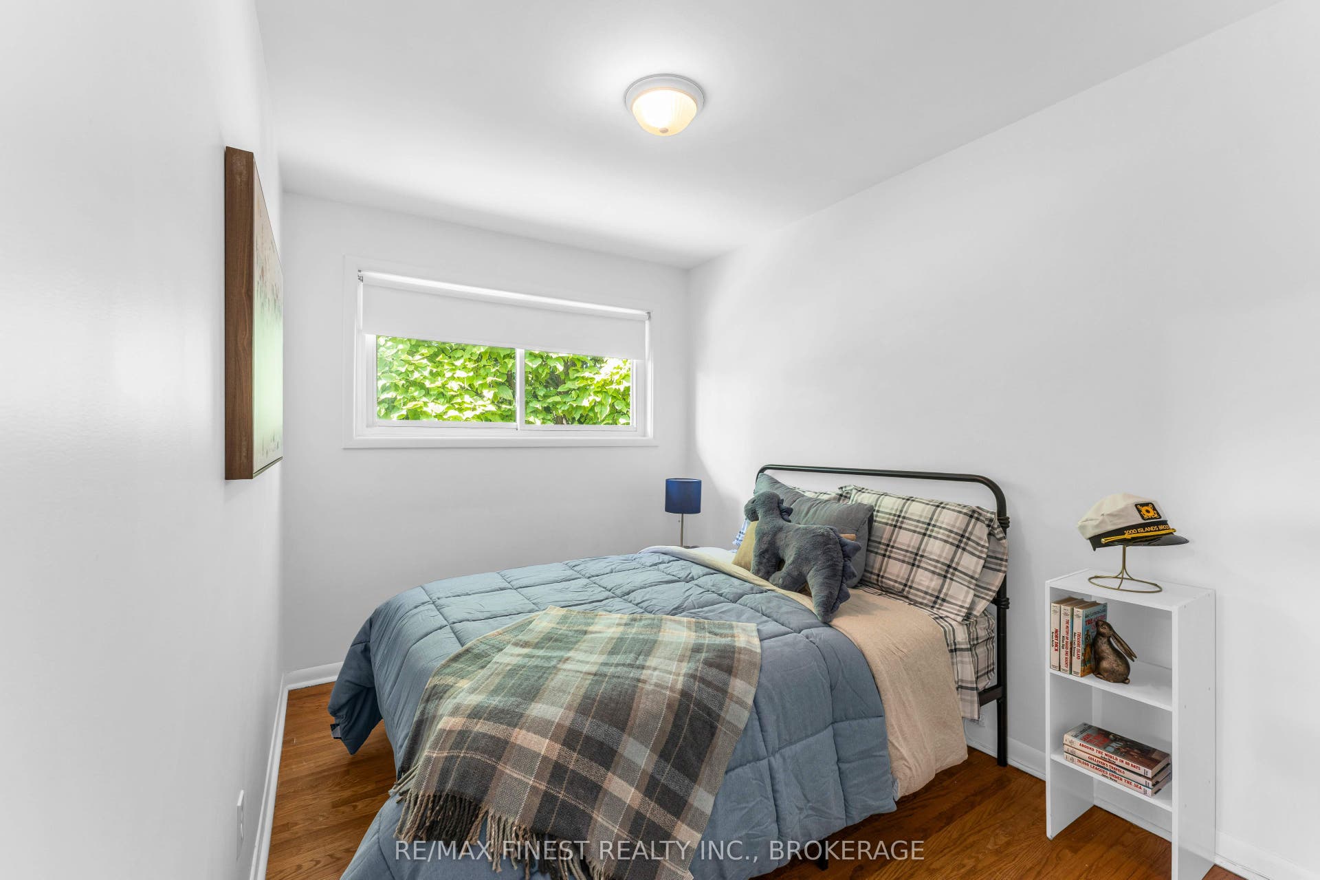 330 Meadowcrest Road, Kingston, Frontenac ON K7M 3S3 330 Meadowcrest Road, Kingston, Frontenac ON K7M 3S3