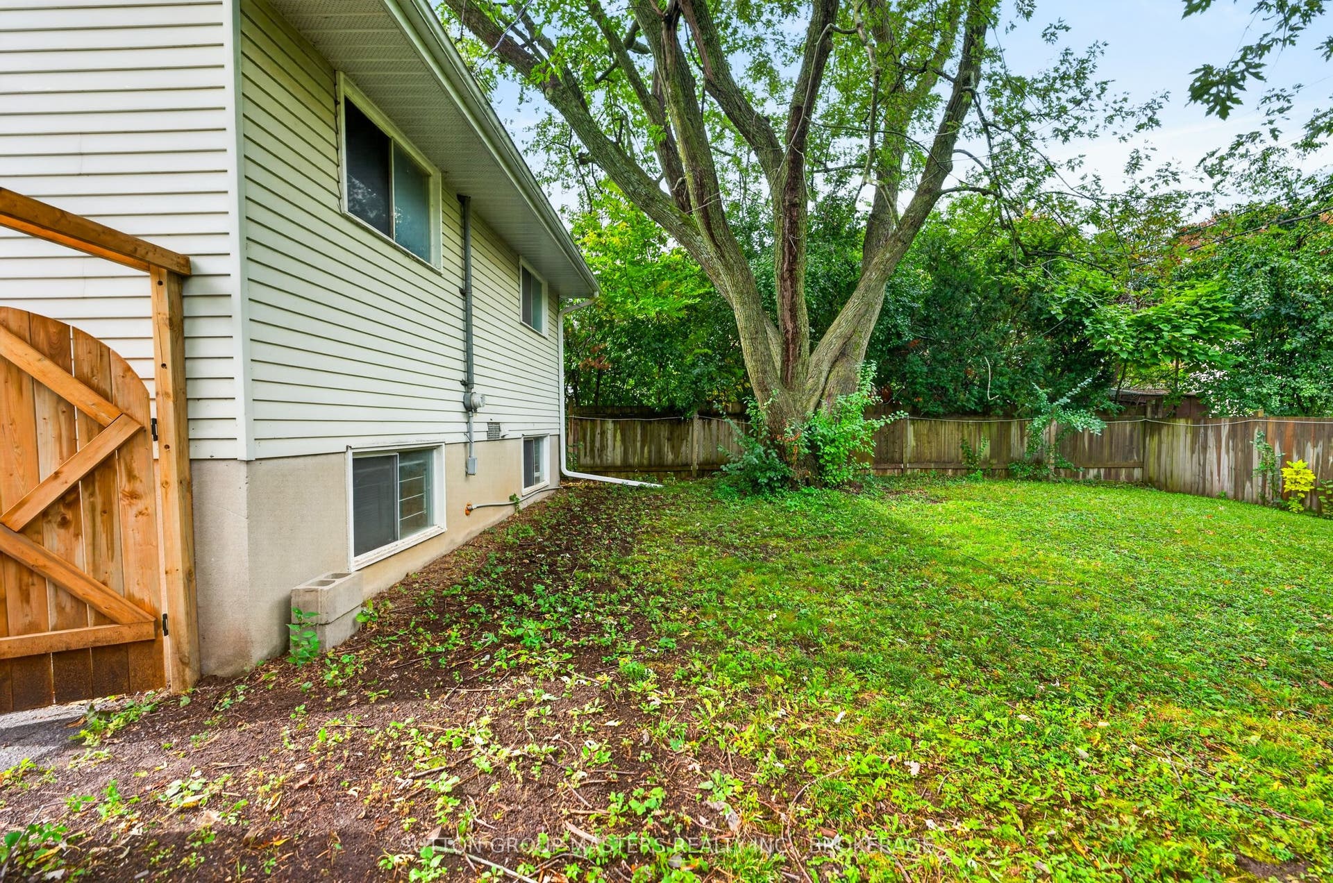 81 Mary Street, Kingston, Frontenac ON K7M 6M5
