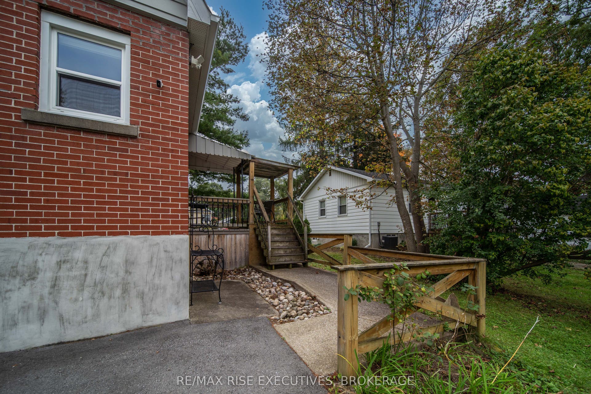 130 Florence Street, Kingston, Frontenac ON K7M 1Y8