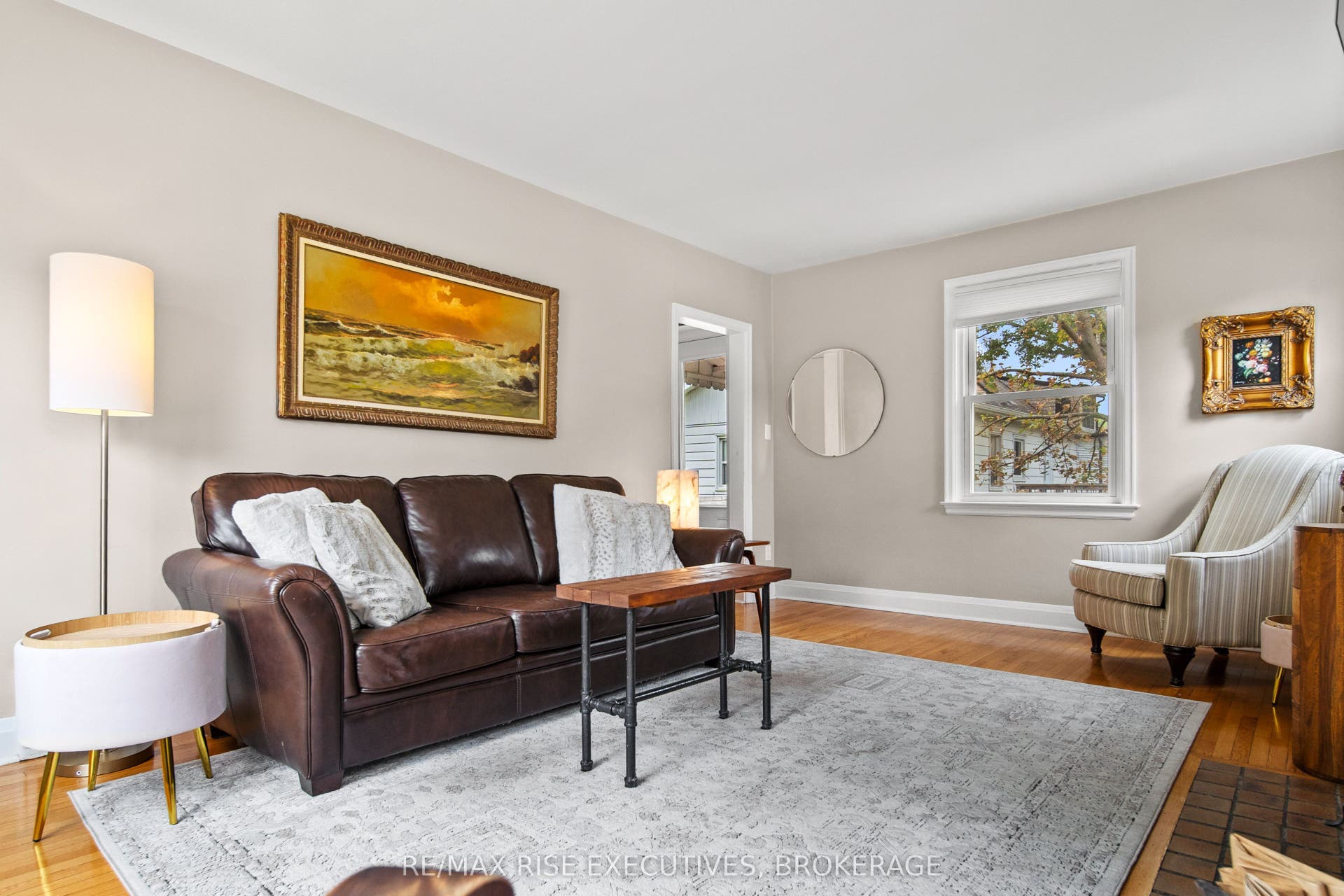 130 Florence Street, Kingston, Frontenac ON K7M 1Y8