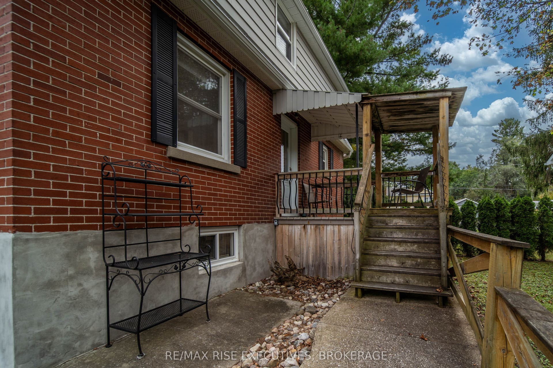 130 Florence Street, Kingston, Frontenac ON K7M 1Y8