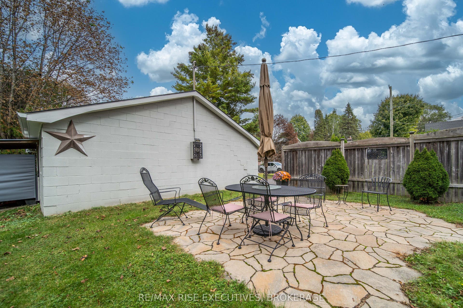 130 Florence Street, Kingston, Frontenac ON K7M 1Y8