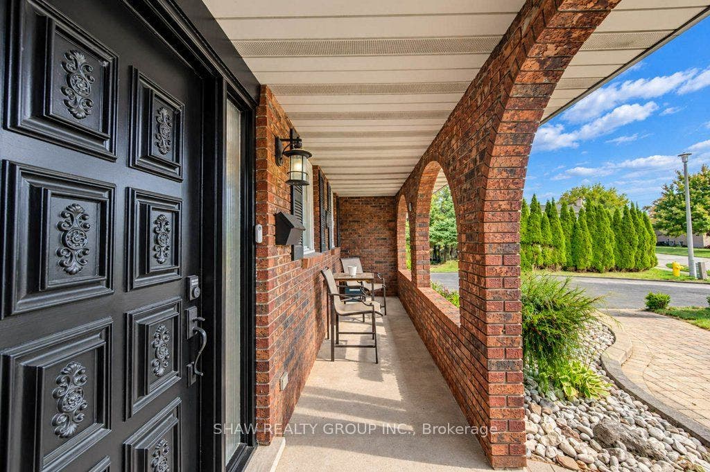 1370 Thorman Place, Cambridge, Waterloo ON N3H 4K5 1370 Thorman Place, Cambridge, Waterloo ON N3H 4K5