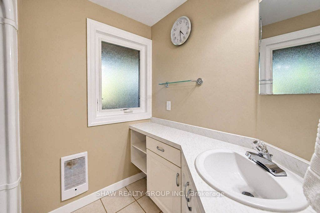 1370 Thorman Place, Cambridge, Waterloo ON N3H 4K5 1370 Thorman Place, Cambridge, Waterloo ON N3H 4K5