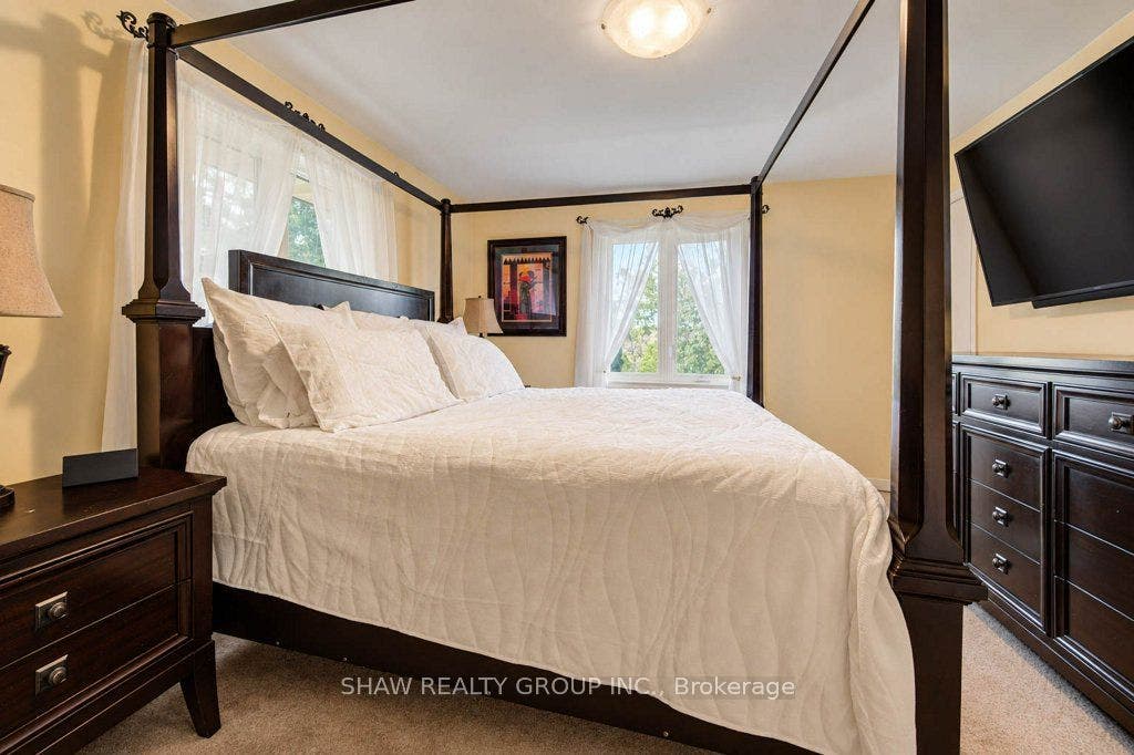 1370 Thorman Place, Cambridge, Waterloo ON N3H 4K5 1370 Thorman Place, Cambridge, Waterloo ON N3H 4K5
