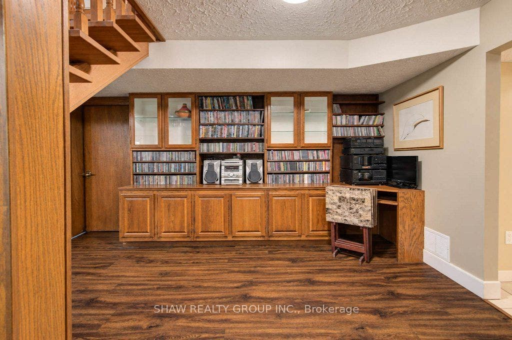 1370 Thorman Place, Cambridge, Waterloo ON N3H 4K5 1370 Thorman Place, Cambridge, Waterloo ON N3H 4K5