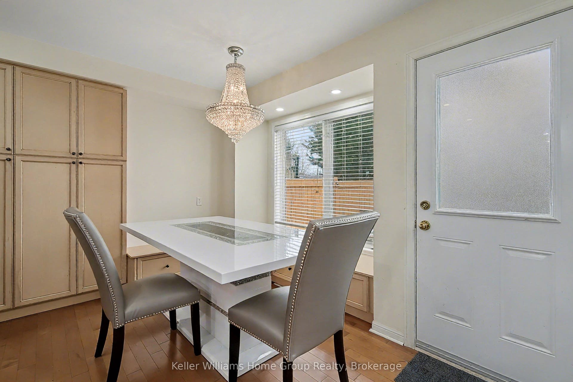 24 Baintree Way, #Upper, Cambridge, Waterloo ON N1T 2H3 24 Baintree Way, #Upper, Cambridge, Waterloo ON N1T 2H3