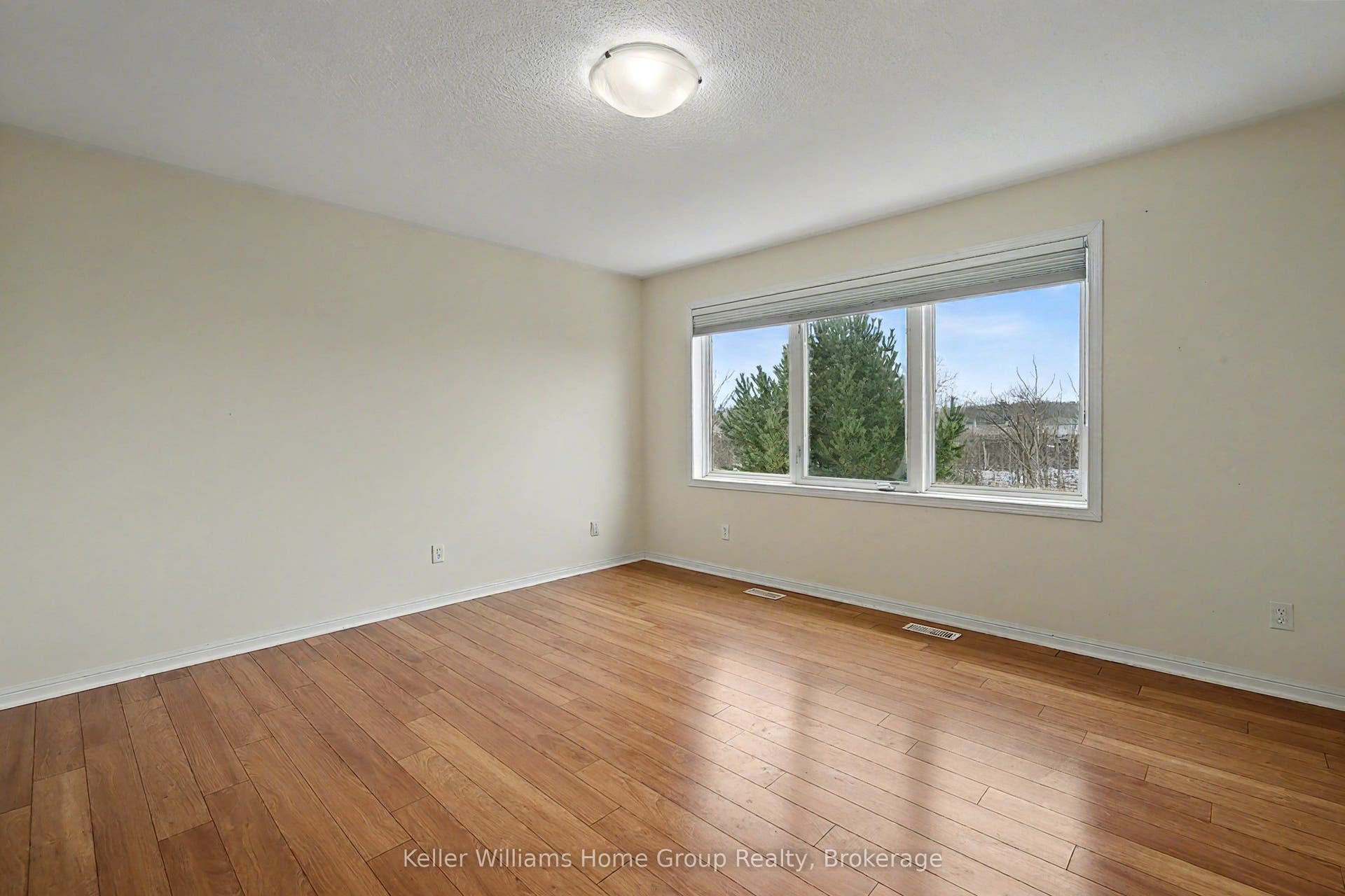 24 Baintree Way, #Upper, Cambridge, Waterloo ON N1T 2H3 primary bedroom