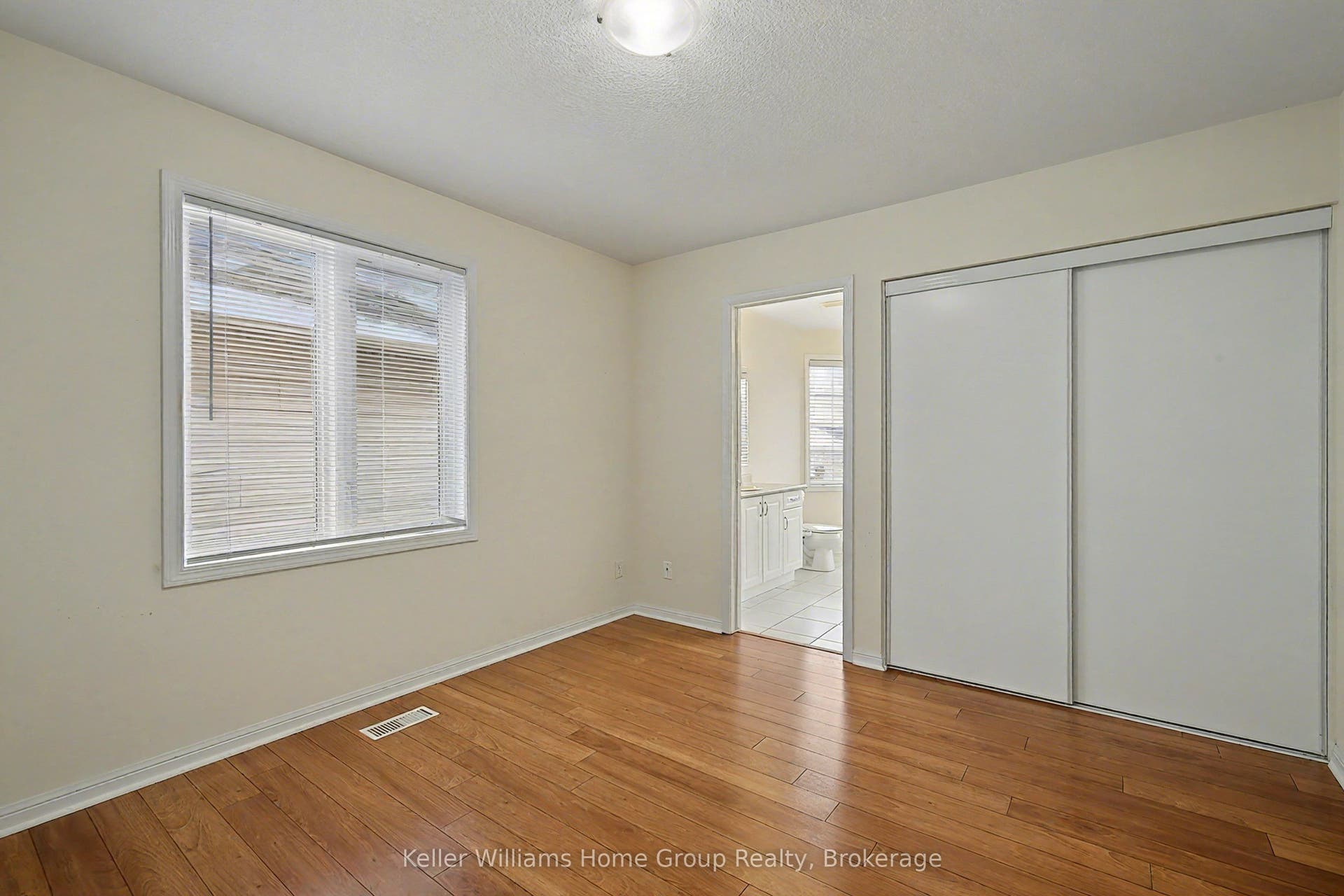 24 Baintree Way, #Upper, Cambridge, Waterloo ON N1T 2H3 24 Baintree Way, #Upper, Cambridge, Waterloo ON N1T 2H3