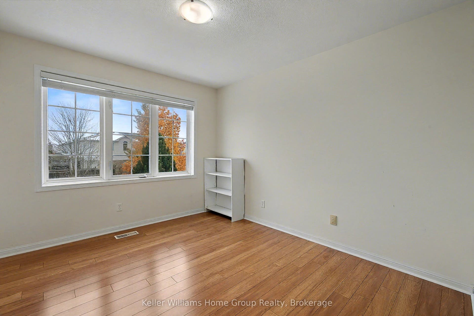 24 Baintree Way, #Upper, Cambridge, Waterloo ON N1T 2H3 24 Baintree Way, #Upper, Cambridge, Waterloo ON N1T 2H3