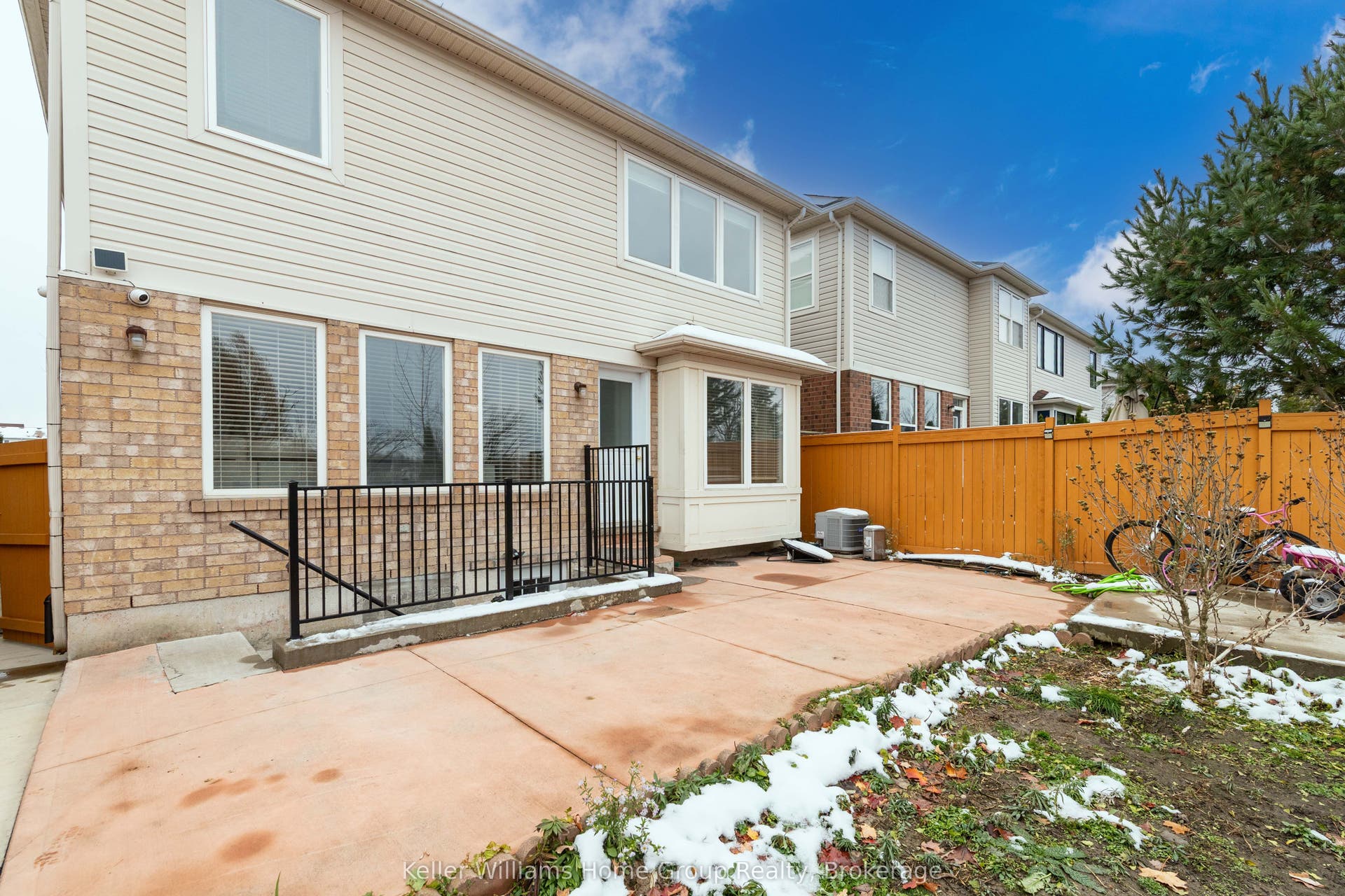 24 Baintree Way, #Upper, Cambridge, Waterloo ON N1T 2H3 24 Baintree Way, #Upper, Cambridge, Waterloo ON N1T 2H3