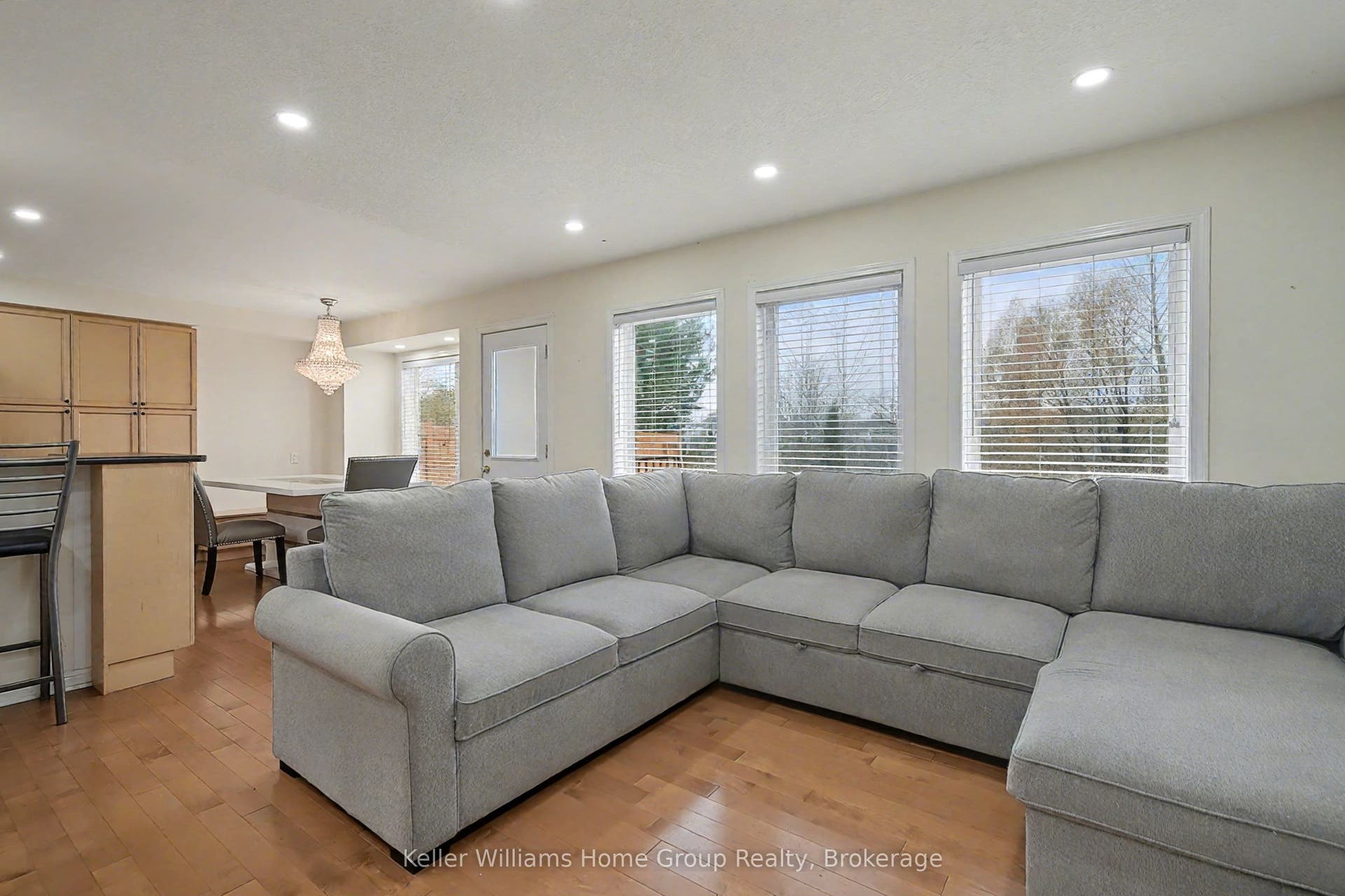 24 Baintree Way, #Upper, Cambridge, Waterloo ON N1T 2H3 24 Baintree Way, #Upper, Cambridge, Waterloo ON N1T 2H3
