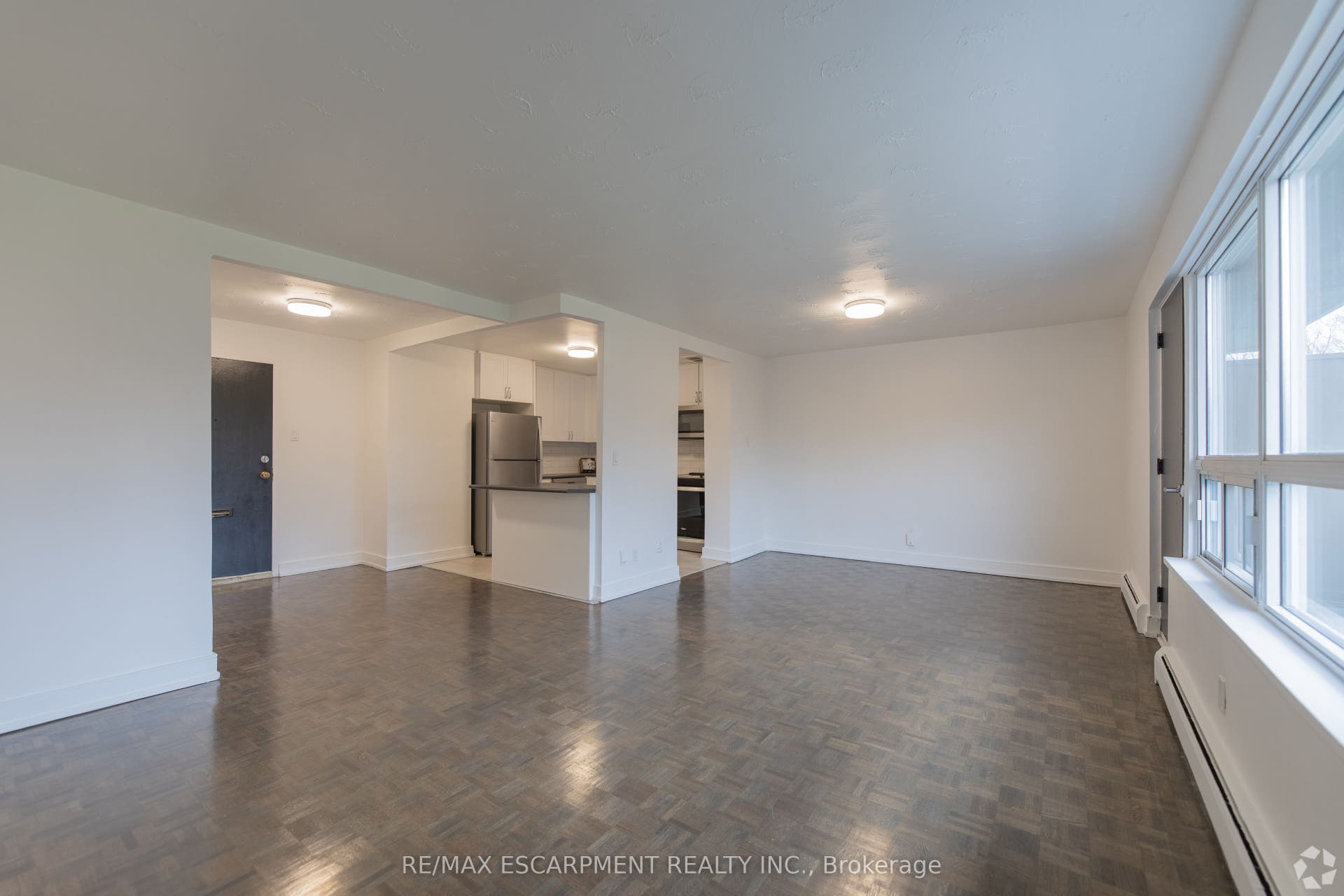 285 Erb Street W, #809, Waterloo, Waterloo ON N2L 1W4 285 Erb Street W, #809, Waterloo, Waterloo ON N2L 1W4