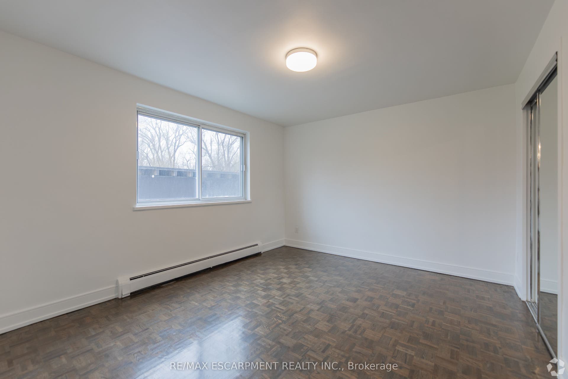 285 Erb Street W, #809, Waterloo, Waterloo ON N2L 1W4 285 Erb Street W, #809, Waterloo, Waterloo ON N2L 1W4